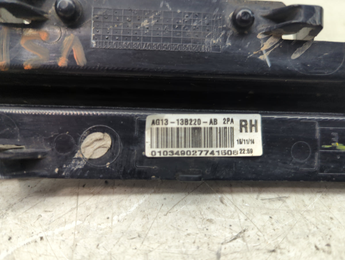 2015 Ford Taurus Third Brake Light Tail Light P/N:AG13-13B220-AB Fits OEM Used Auto Parts - Oemusedautoparts1.com