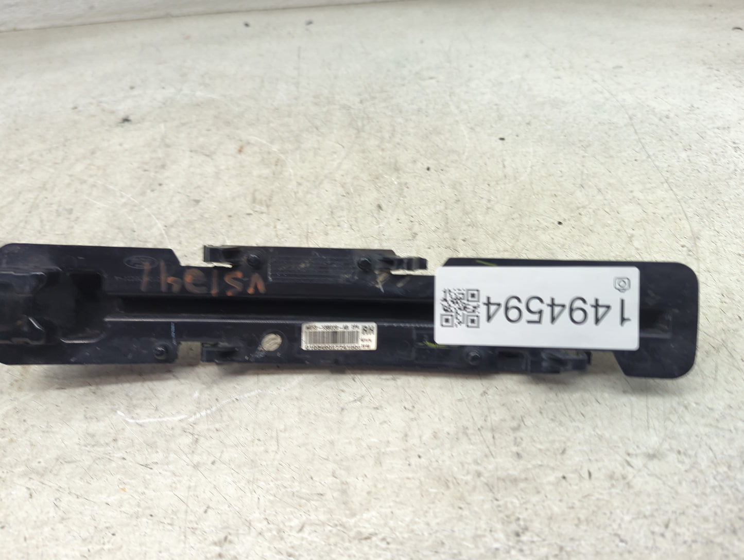 2015 Ford Taurus Third Brake Light Tail Light P/N:AG13-13B220-AB Fits OEM Used Auto Parts - Oemusedautoparts1.com