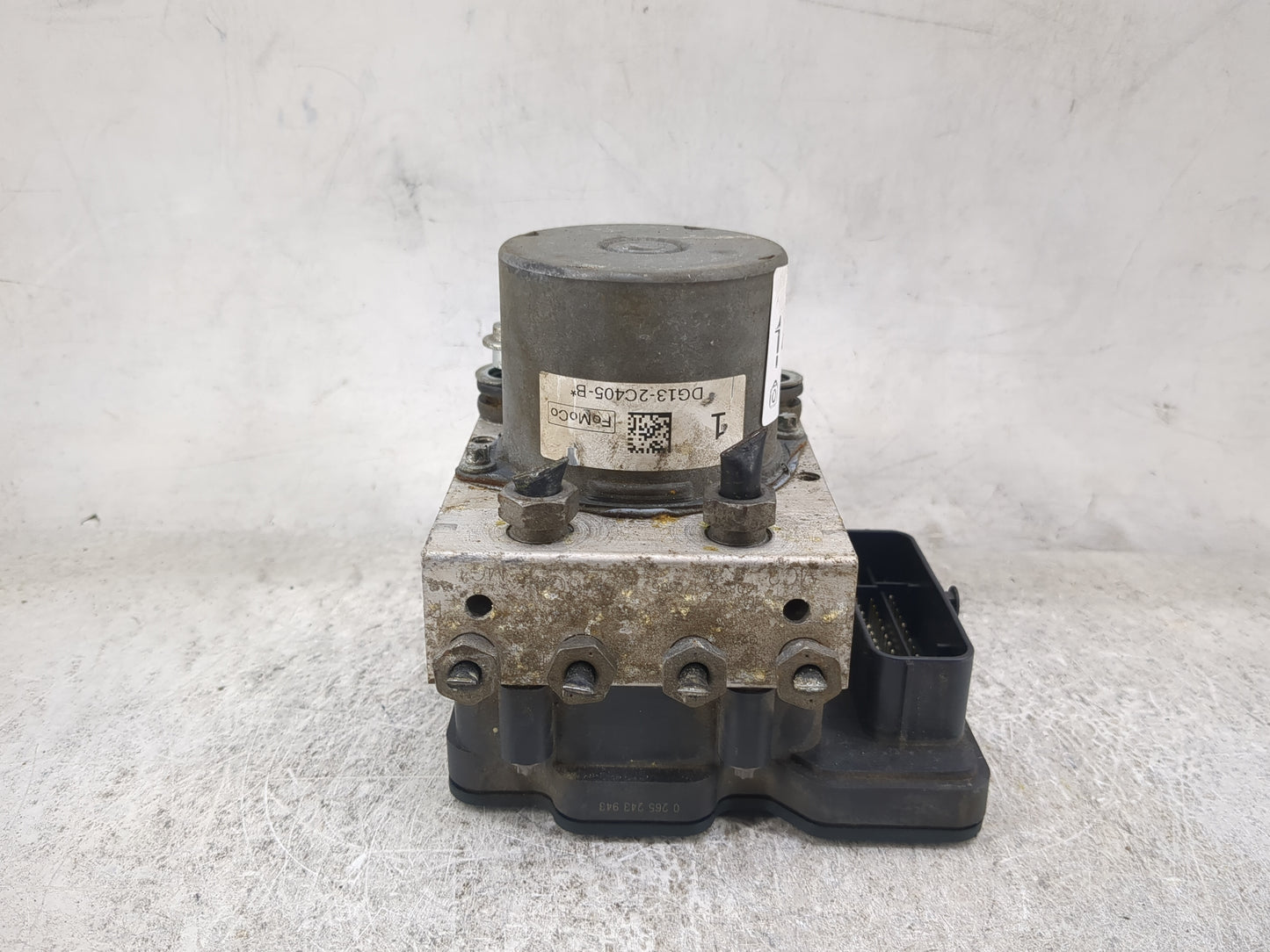2014-2019 Ford Taurus ABS Pump Control Module Replacement P/N:DG13-2C405-B Fits Fits 2014 2015 2016 2017 2018 2019 OEM Used 