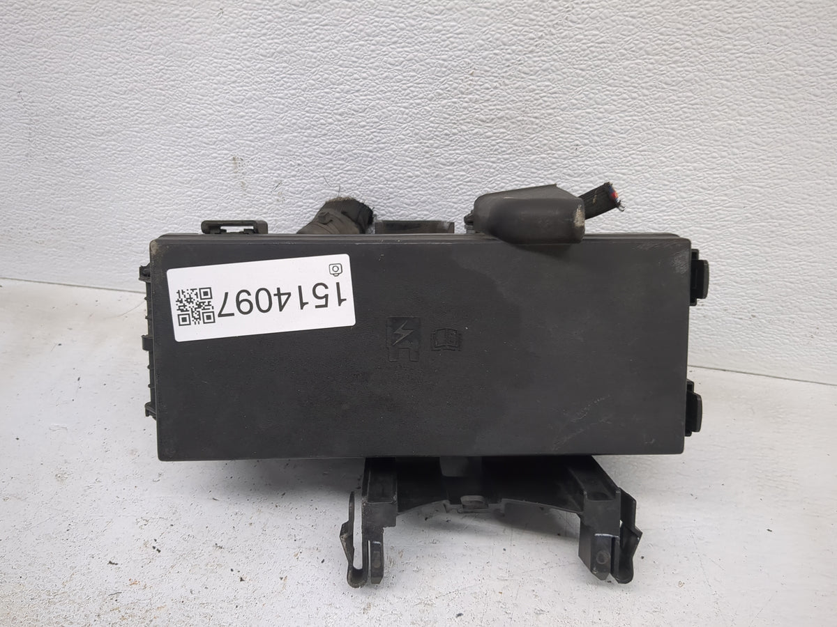 2013-2016 Ford Taurus Fusebox Fuse Box Panel Relay Module Fits Fits 2013 2014 2015 2016 OEM Used Auto Parts - Oemusedautopar