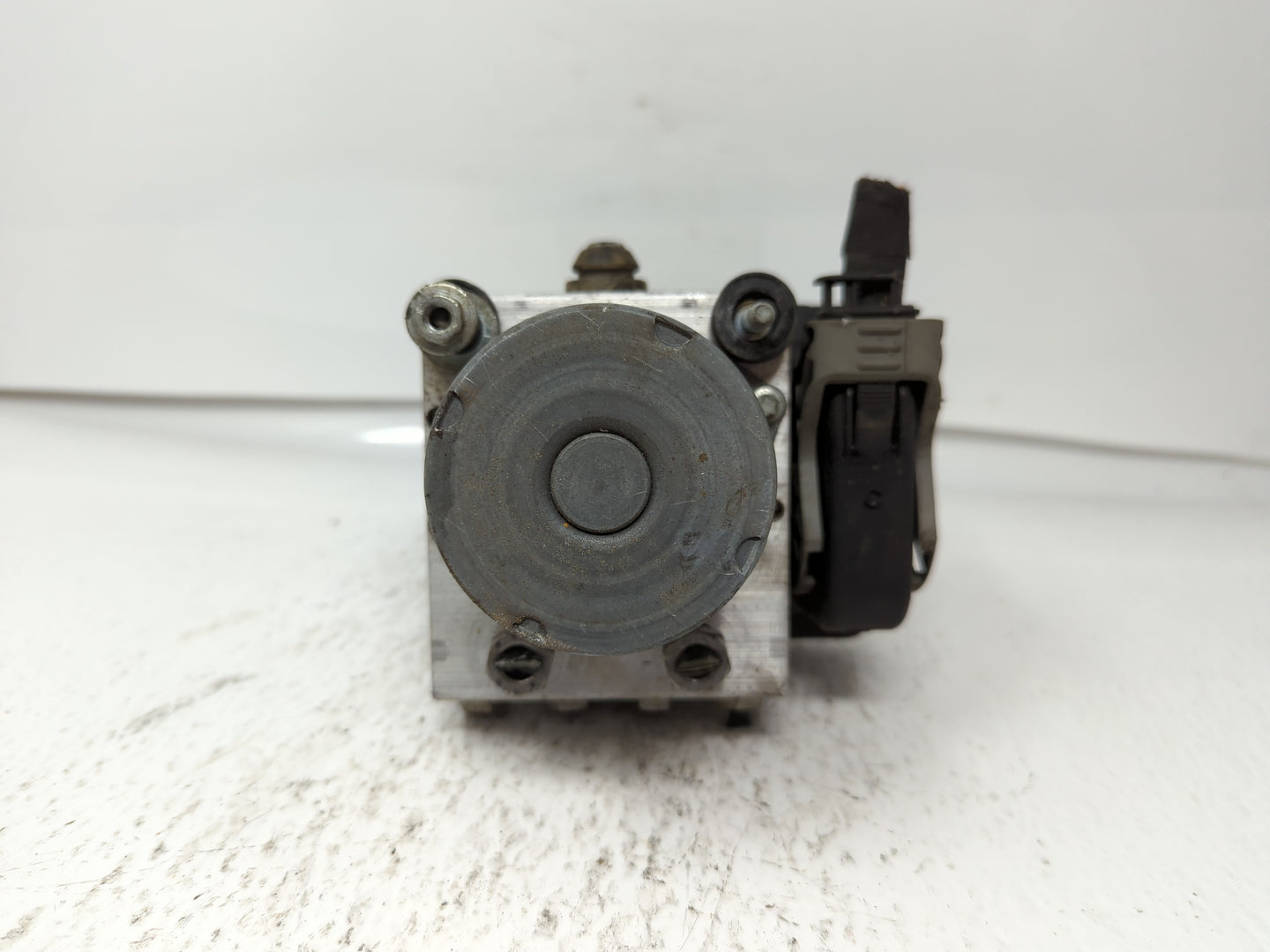 2014-2018 Ford Taurus ABS Pump Control Module Replacement P/N:DG13-2C405-BA Fits Fits 2014 2015 2016 2017 2018 OEM Used Auto