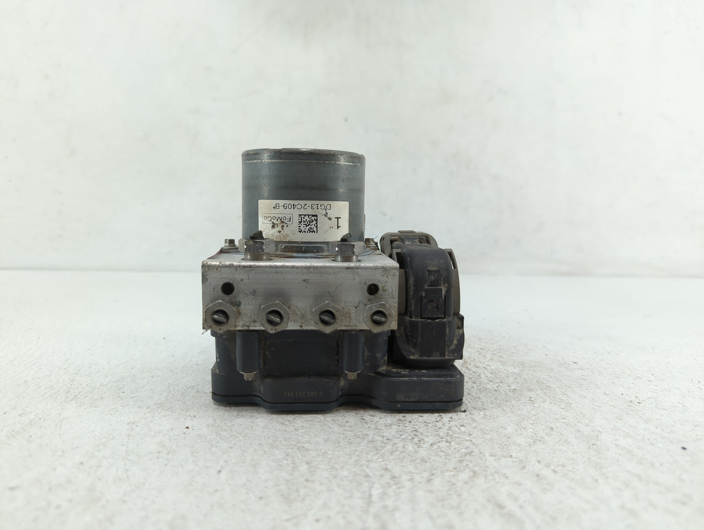 2014-2018 Ford Taurus ABS Pump Control Module Replacement P/N:DG13-2C405-B DG13-2C405-A Fits Fits 2014 2015 2016 2017 2018 O