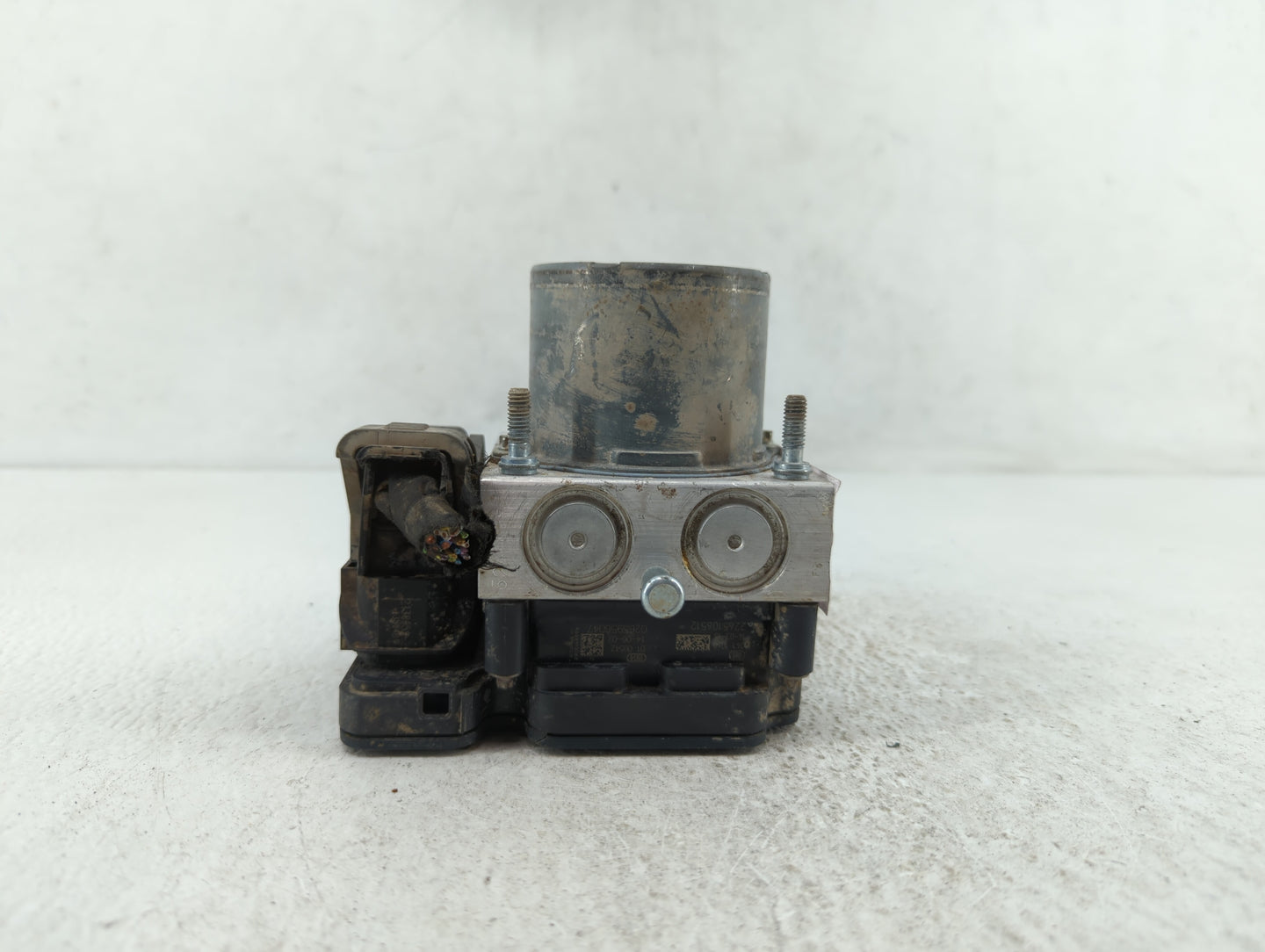 2014-2018 Ford Taurus ABS Pump Control Module Replacement P/N:DG13-2C405-B DG13-2C405-A Fits Fits 2014 2015 2016 2017 2018 O