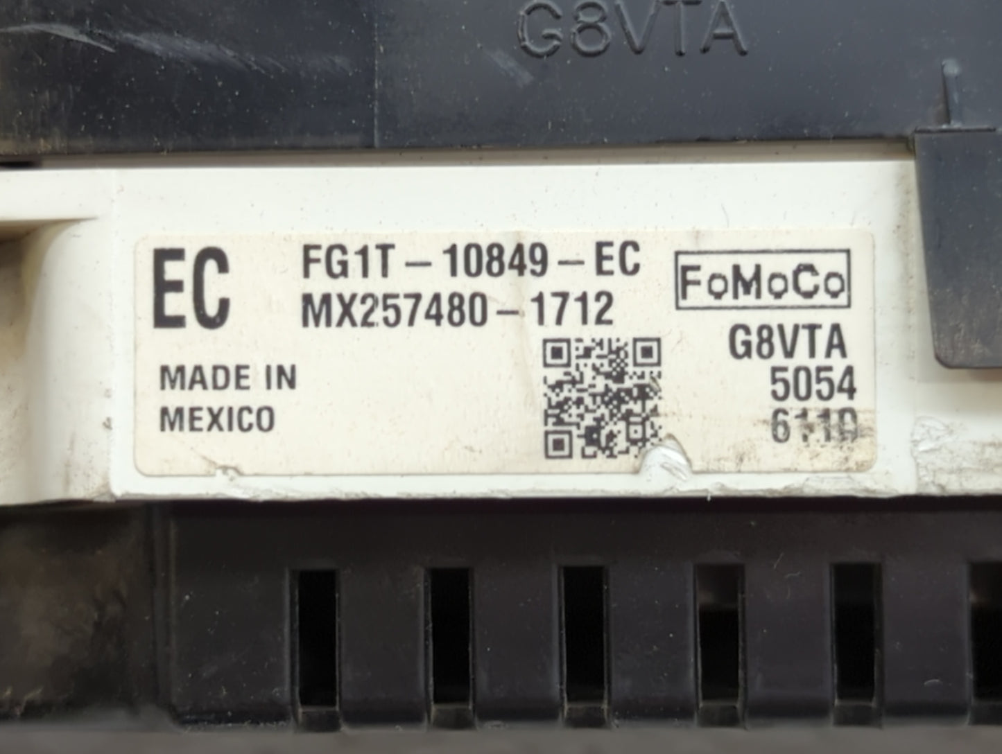 2015 Ford Taurus Instrument Cluster Speedometer Gauges P/N:FG1T-10849-EA FG1T-10849-EC, FG1T-10849-EB Fits OEM Used Auto Par