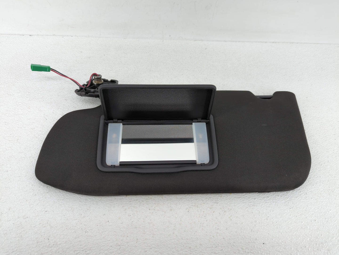 2013-2019 Ford Taurus Sun Visor Shade Replacement Driver Left Mirror Fits Fits 2013 2014 2015 2016 2017 2018 2019 OEM Used A