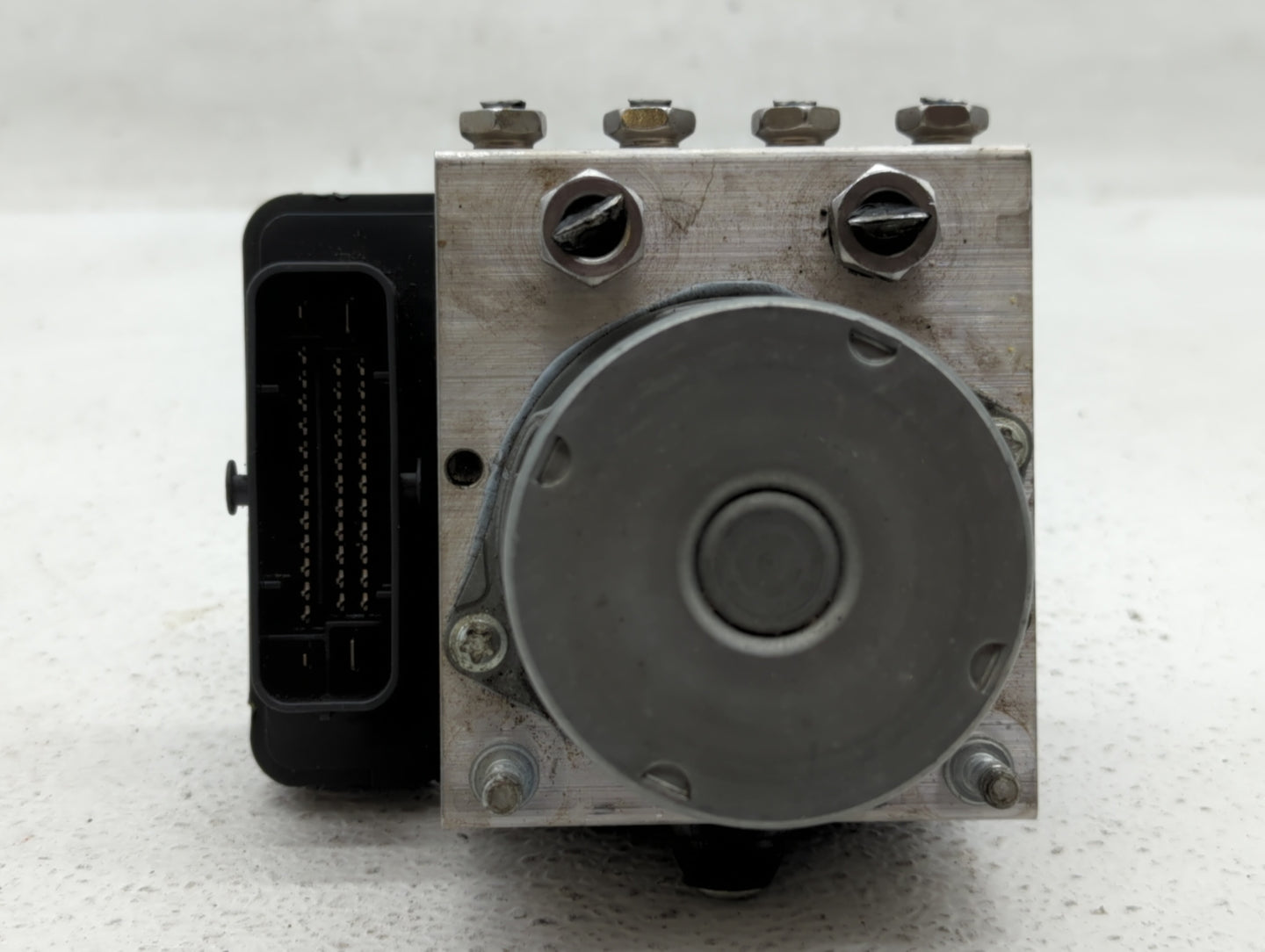 2014-2019 Ford Taurus ABS Pump Control Module Replacement P/N:FG13-2C405-AA FG13-2C405-AC Fits Fits 2014 2015 2016 2017 2018