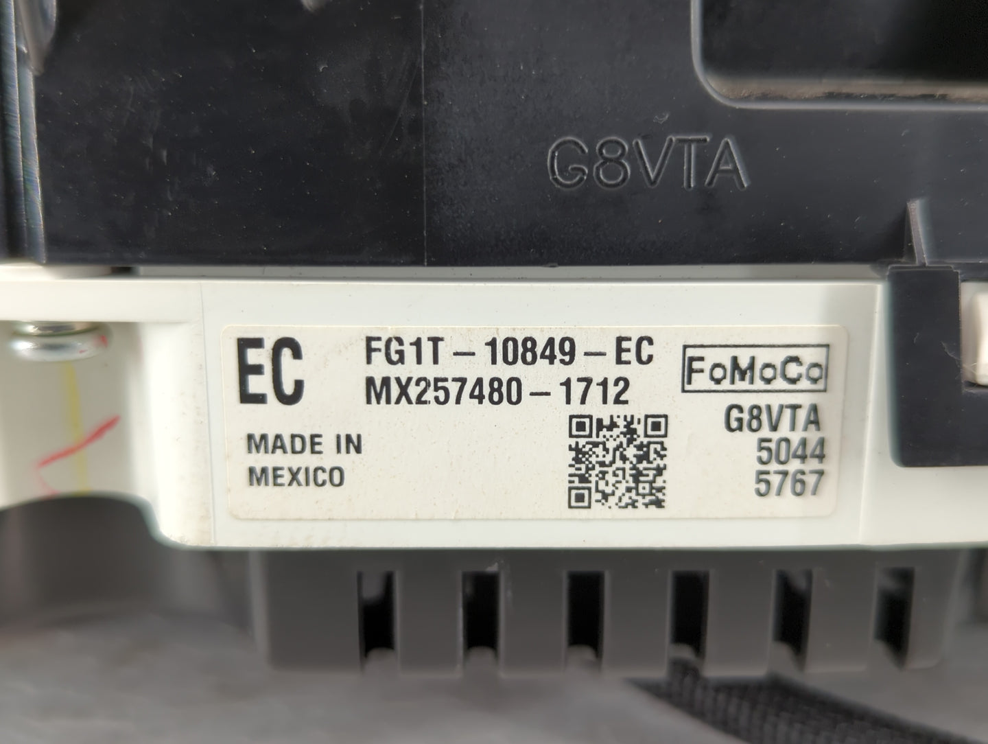 2015 Ford Taurus Instrument Cluster Speedometer Gauges P/N:FG1T-10849-EA FG1T-10849-EC, FG1T-10849-EB Fits OEM Used Auto Par