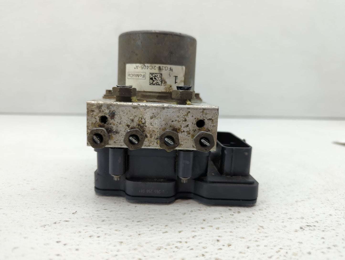 2014-2019 Ford Taurus ABS Pump Control Module Replacement P/N:FG13-2C405-AB FG13-2C405-AA Fits Fits 2014 2015 2016 2017 2018