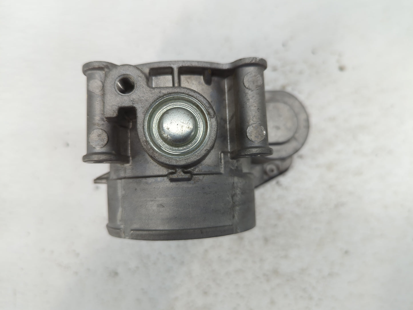 2013-2019 Ford Taurus Throttle Body P/N:AT4E-9F991-EH Fits Fits 2011 2012 2013 2014 2015 2016 2017 2018 2019 OEM Used Auto P