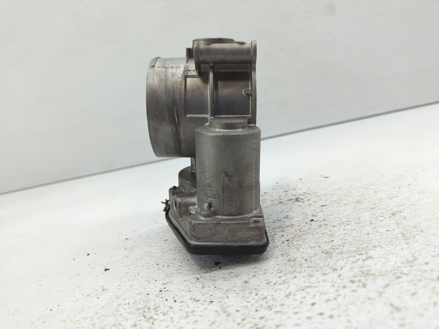 2013-2019 Ford Taurus Throttle Body P/N:AT4E-9F991-EH Fits Fits 2011 2012 2013 2014 2015 2016 2017 2018 2019 OEM Used Auto P