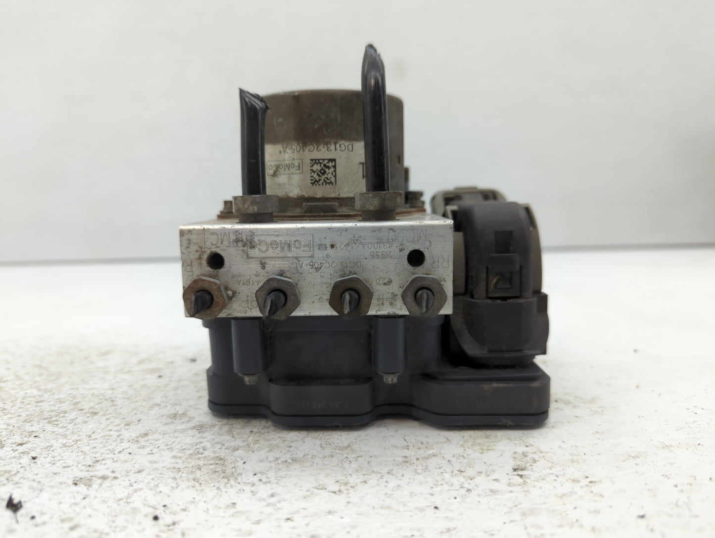 2014-2019 Ford Taurus ABS Pump Control Module Replacement P/N:DG13-2C405-AG FG13-2C405-AB Fits Fits 2014 2015 2016 2017 2018