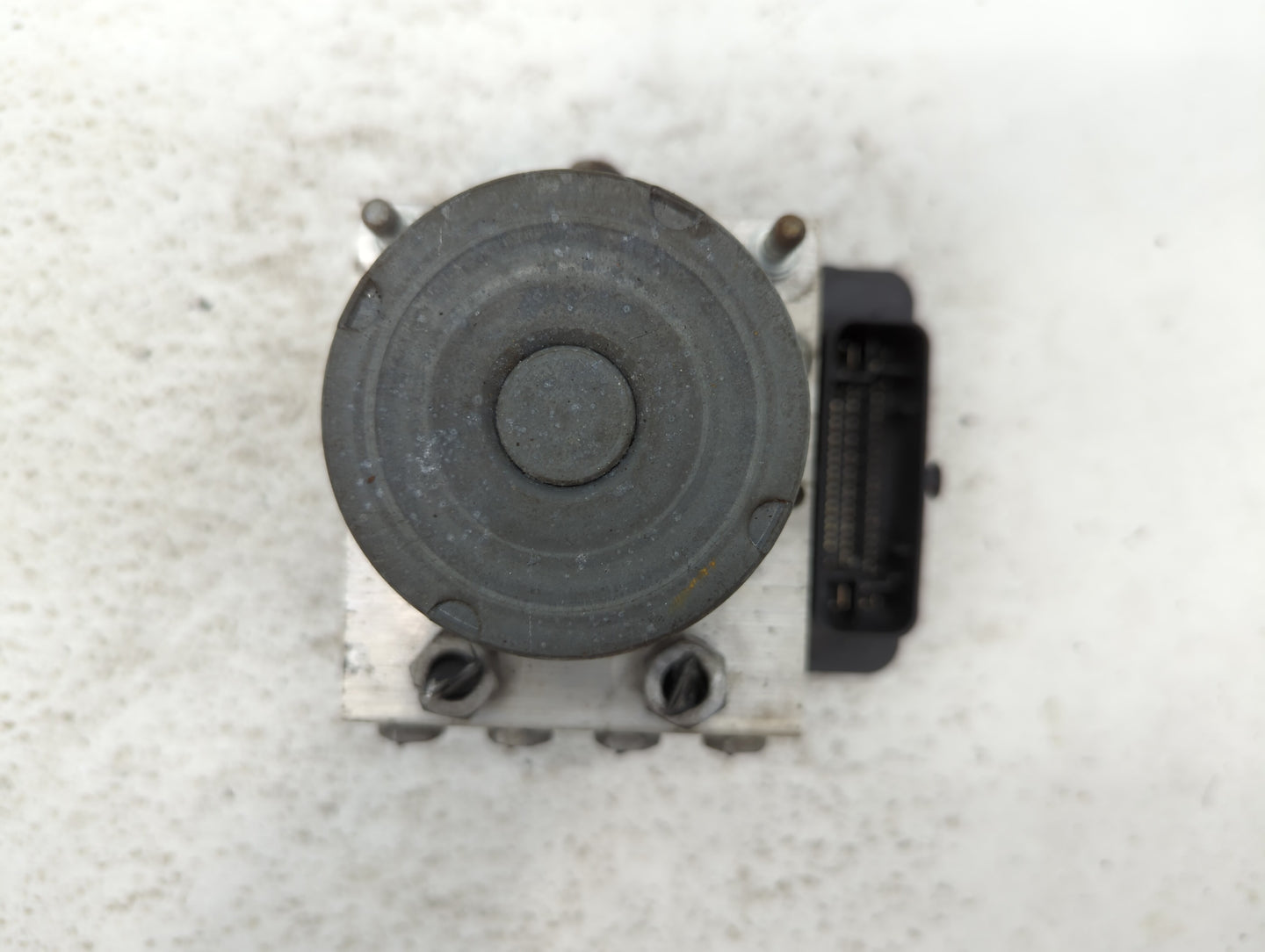 2014-2019 Ford Taurus ABS Pump Control Module Replacement P/N:DG13-2C405-BA FG13-2C405-AB Fits Fits 2014 2015 2016 2017 2018