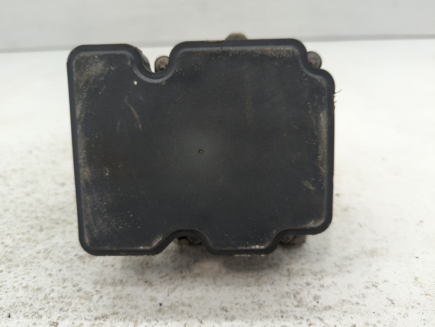 2014-2019 Ford Taurus ABS Pump Control Module Replacement P/N:DG13-2C405-BA FG13-2C405-AB Fits Fits 2014 2015 2016 2017 2018