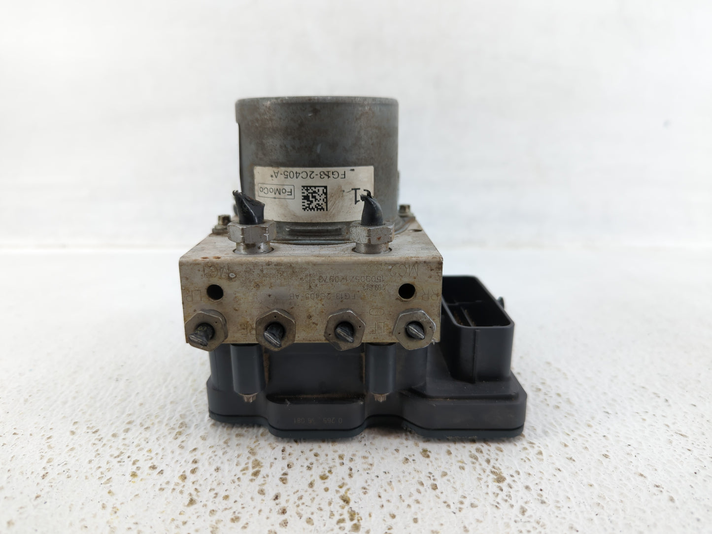 2014-2019 Ford Taurus ABS Pump Control Module Replacement P/N:FG13-2C405-AB FG13-2C405-AA Fits Fits 2014 2015 2016 2017 2018