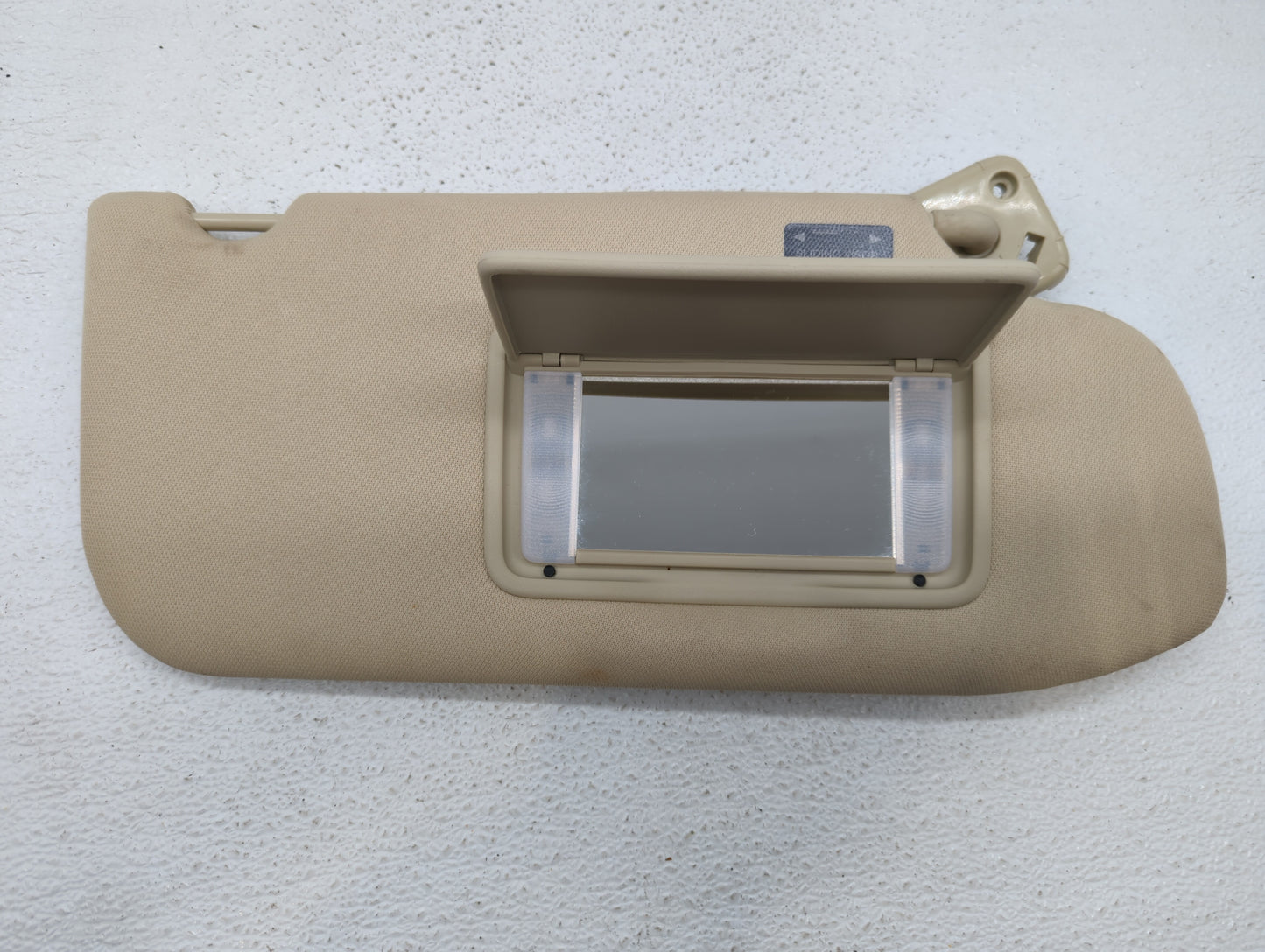 2013-2019 Ford Taurus Sun Visor Shade Replacement Passenger Right Mirror Fits OEM Used Auto Parts - Oemusedautoparts1.com