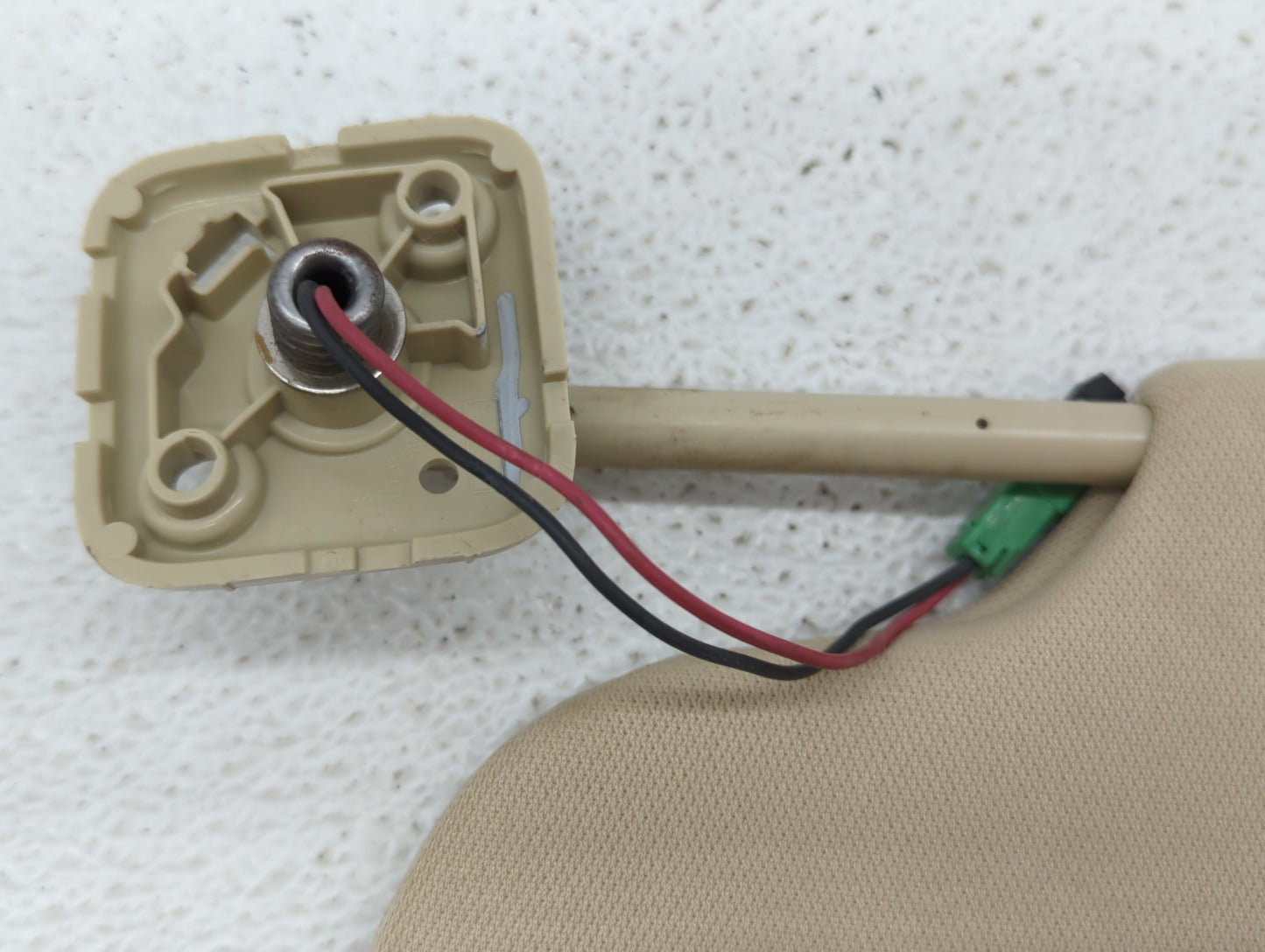 2013-2019 Ford Taurus Sun Visor Shade Replacement Passenger Right Mirror Fits OEM Used Auto Parts - Oemusedautoparts1.com