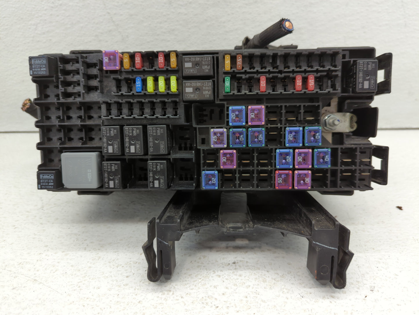 2013-2016 Ford Taurus Fusebox Fuse Box Panel Relay Module P/N:DG1T-14A003-BA Fits Fits 2013 2014 2015 2016 OEM Used Auto Par