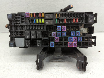 2013-2016 Ford Taurus Fusebox Fuse Box Panel Relay Module P/N:DG1T-14A003-BA Fits Fits 2013 2014 2015 2016 OEM Used Auto Parts