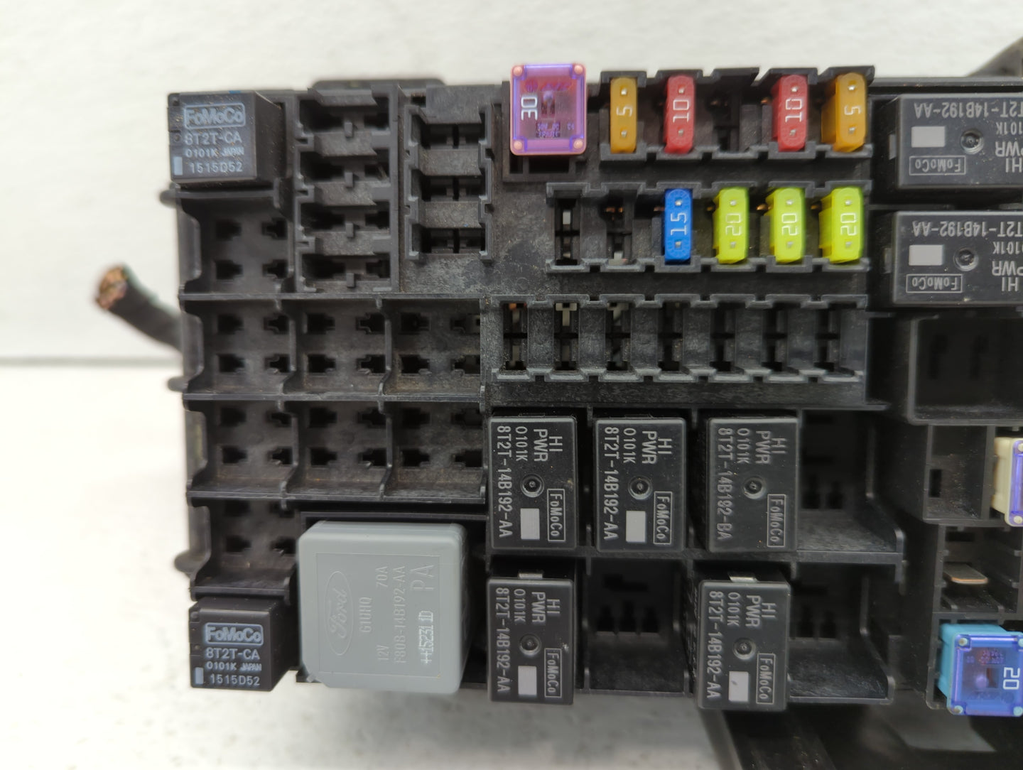 2013-2016 Ford Taurus Fusebox Fuse Box Panel Relay Module P/N:DG1T-14A003-BA Fits Fits 2013 2014 2015 2016 OEM Used Auto Par