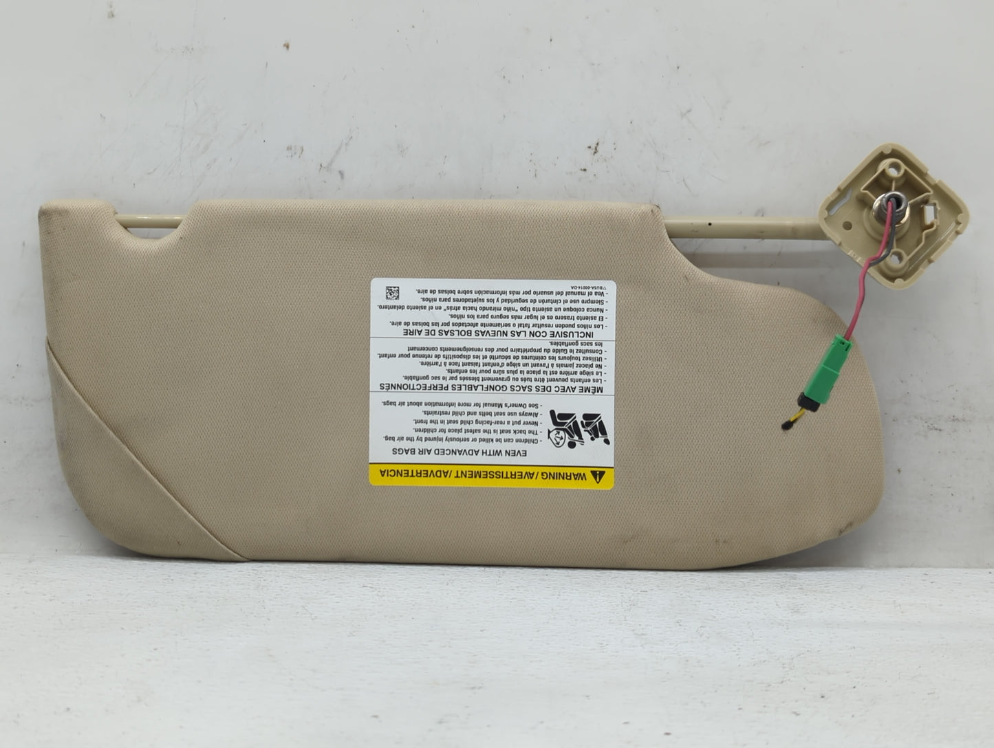 2013-2019 Ford Taurus Sun Visor Shade Replacement Passenger Right Mirror Fits OEM Used Auto Parts - Oemusedautoparts1.com