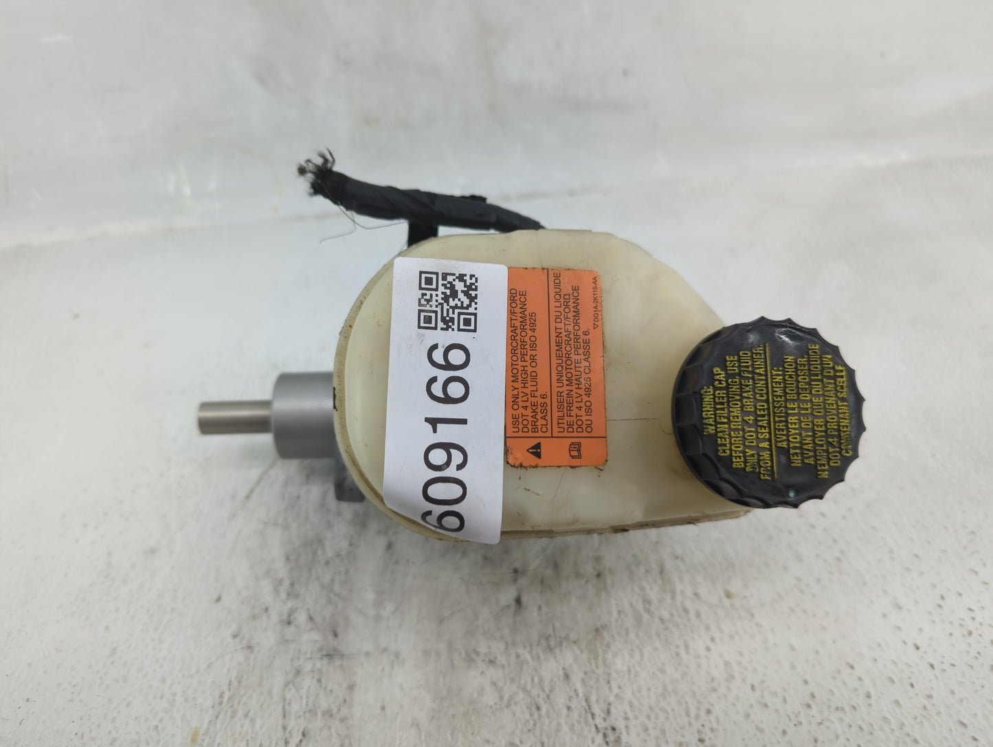 2013-2019 Ford Taurus Brake Master Cylinder - Oemusedautoparts1.com