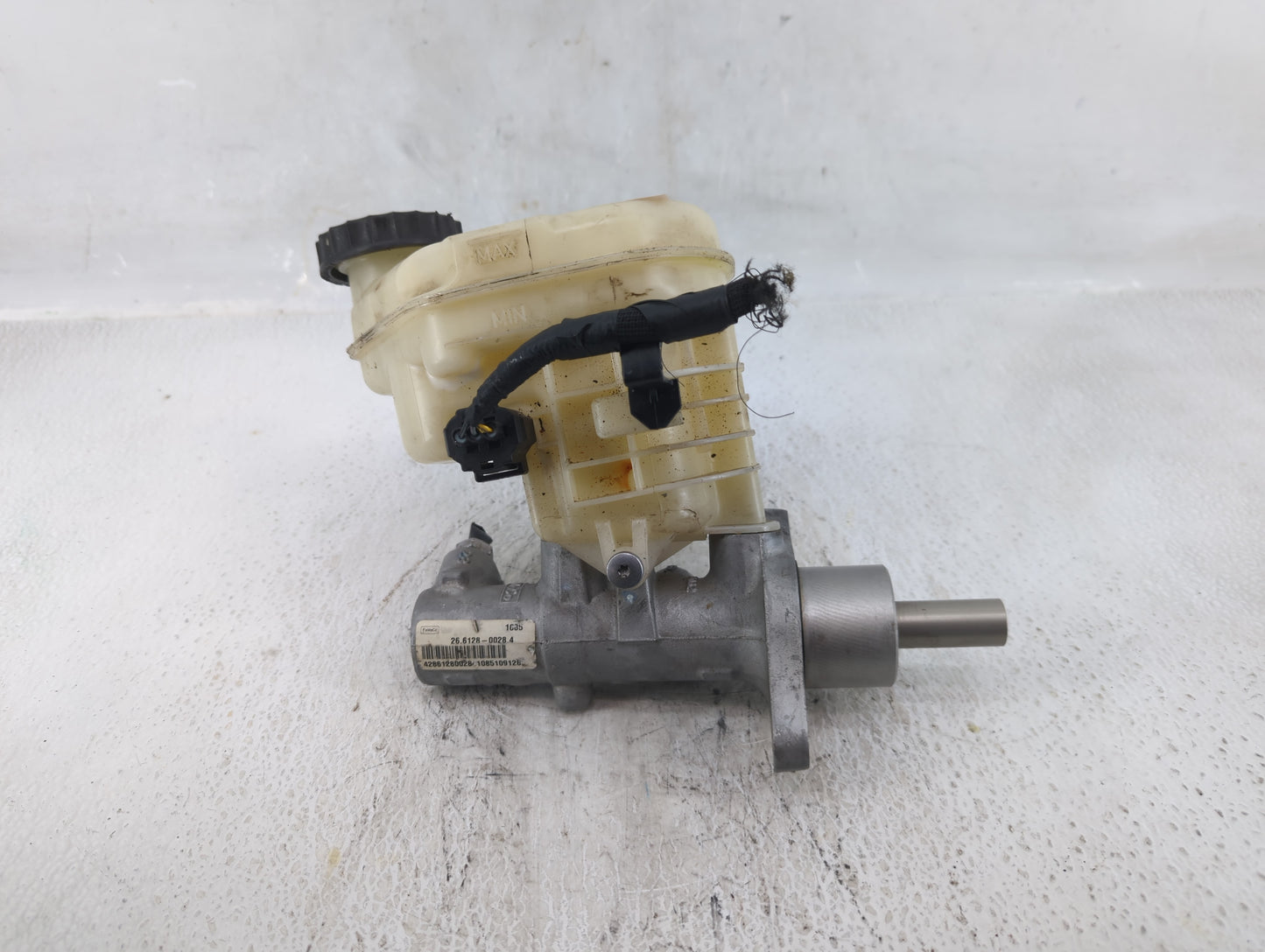 2013-2019 Ford Taurus Brake Master Cylinder - Oemusedautoparts1.com