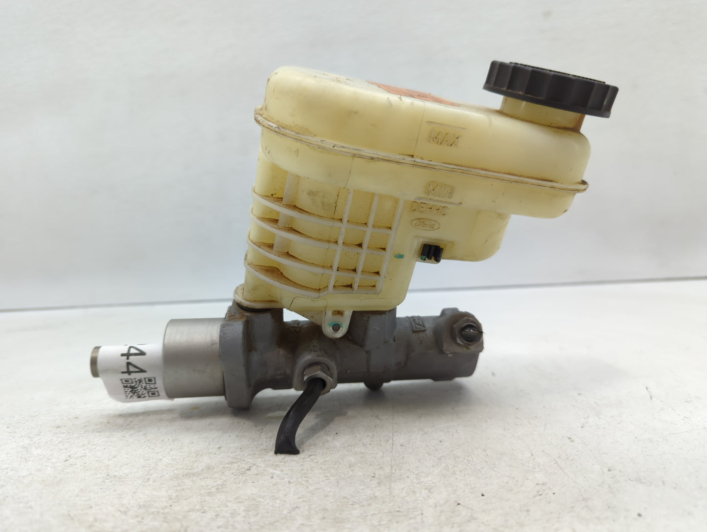 2013-2019 Ford Taurus Brake Master Cylinder - Oemusedautoparts1.com