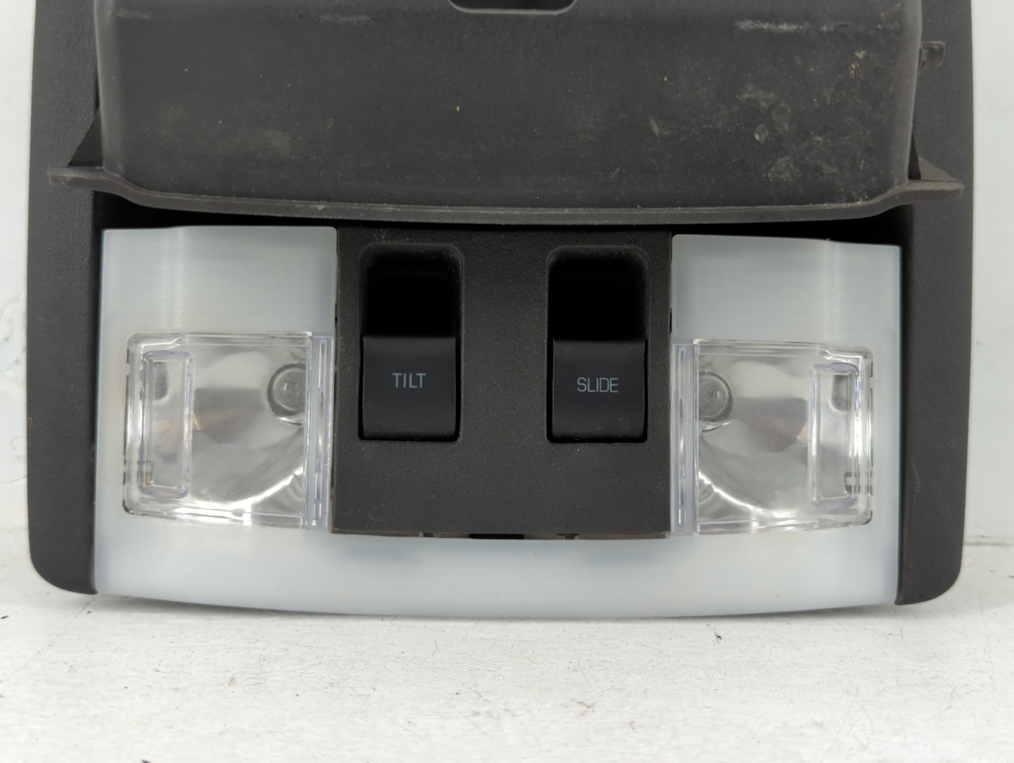 2015 Ford Taurus Overhead Roof Console - Oemusedautoparts1.com