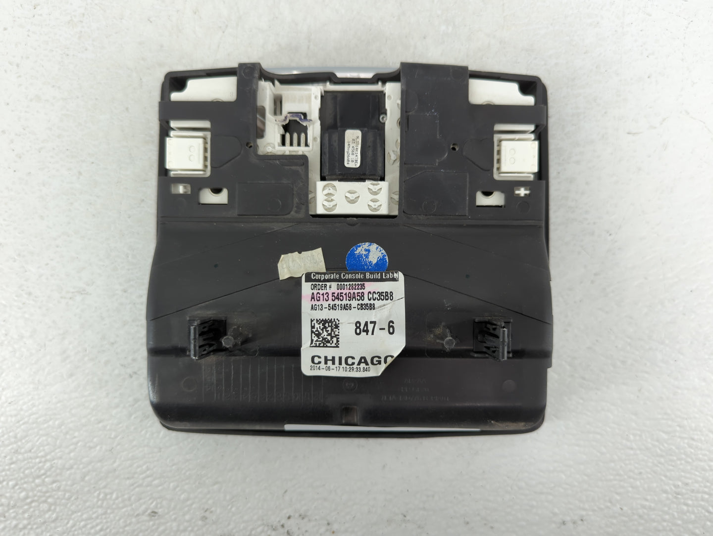 2015 Ford Taurus Overhead Roof Console - Oemusedautoparts1.com