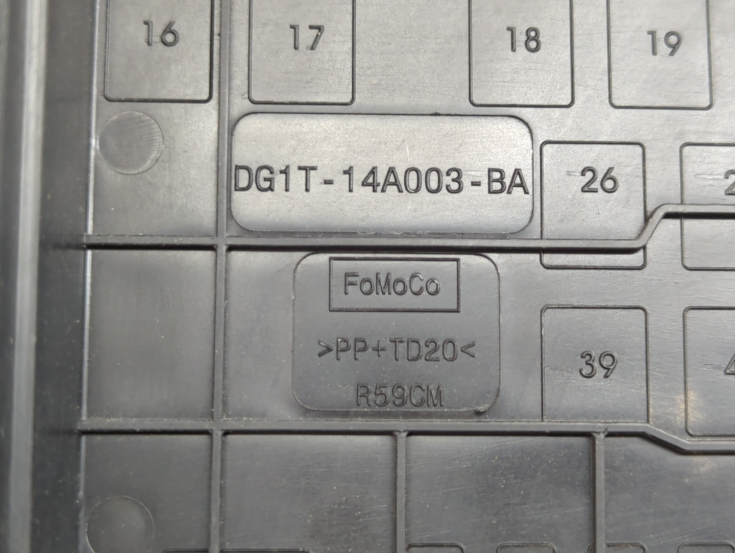 2013-2016 Ford Taurus Fusebox Fuse Box Panel Relay Module P/N:DG1T-14A003-BA Fits Fits 2013 2014 2015 2016 OEM Used Auto Par
