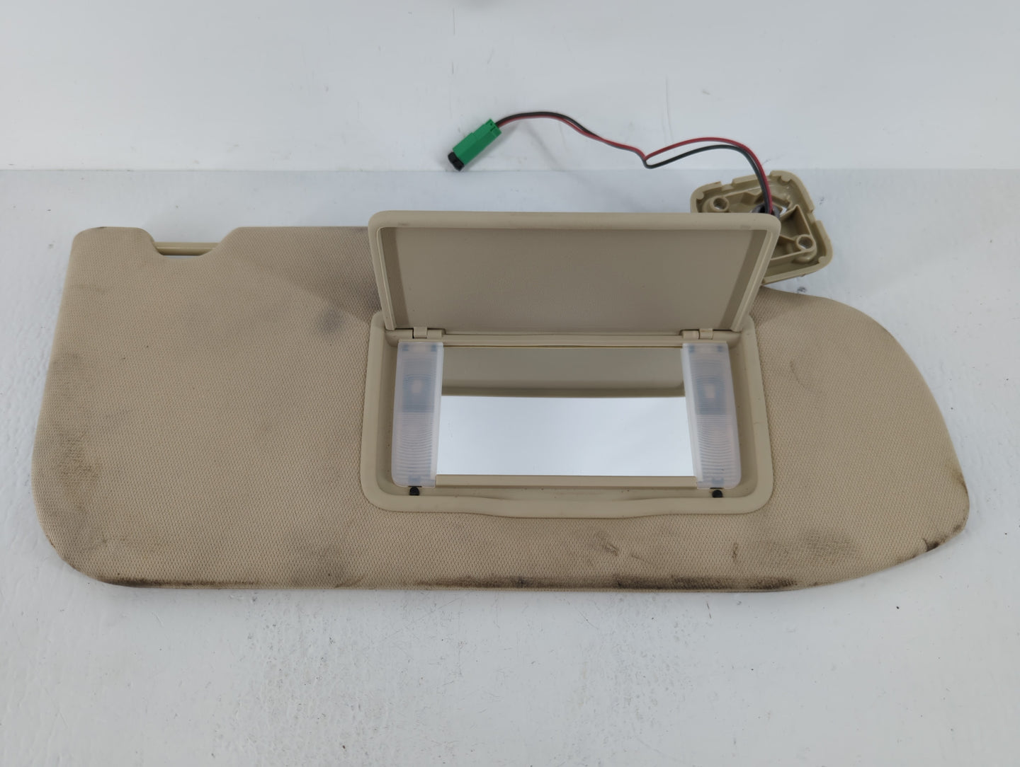2013-2019 Ford Taurus Sun Visor Shade Replacement Passenger Right Mirror Fits OEM Used Auto Parts - Oemusedautoparts1.com