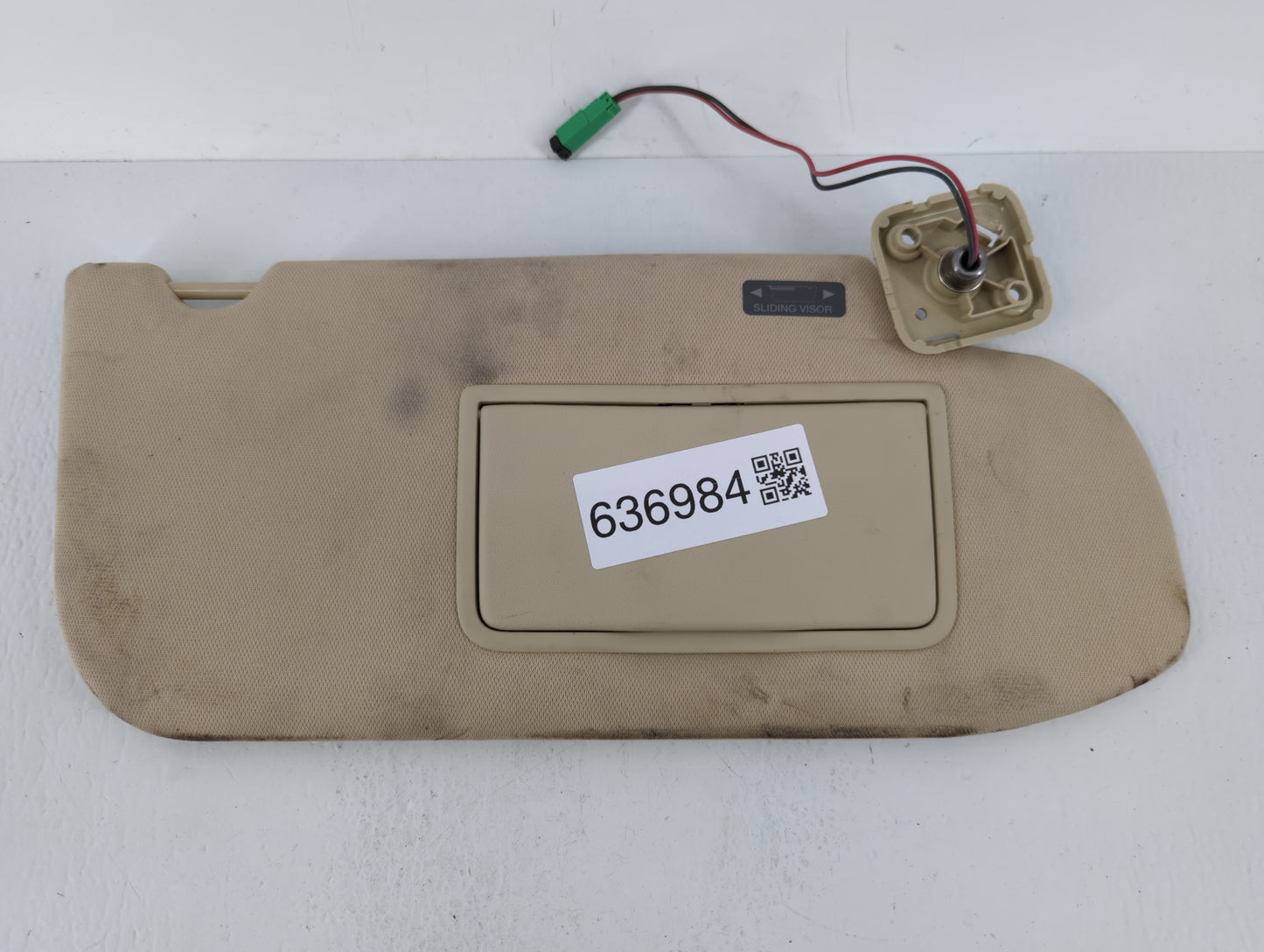 2013-2019 Ford Taurus Sun Visor Shade Replacement Passenger Right Mirror Fits OEM Used Auto Parts - Oemusedautoparts1.com