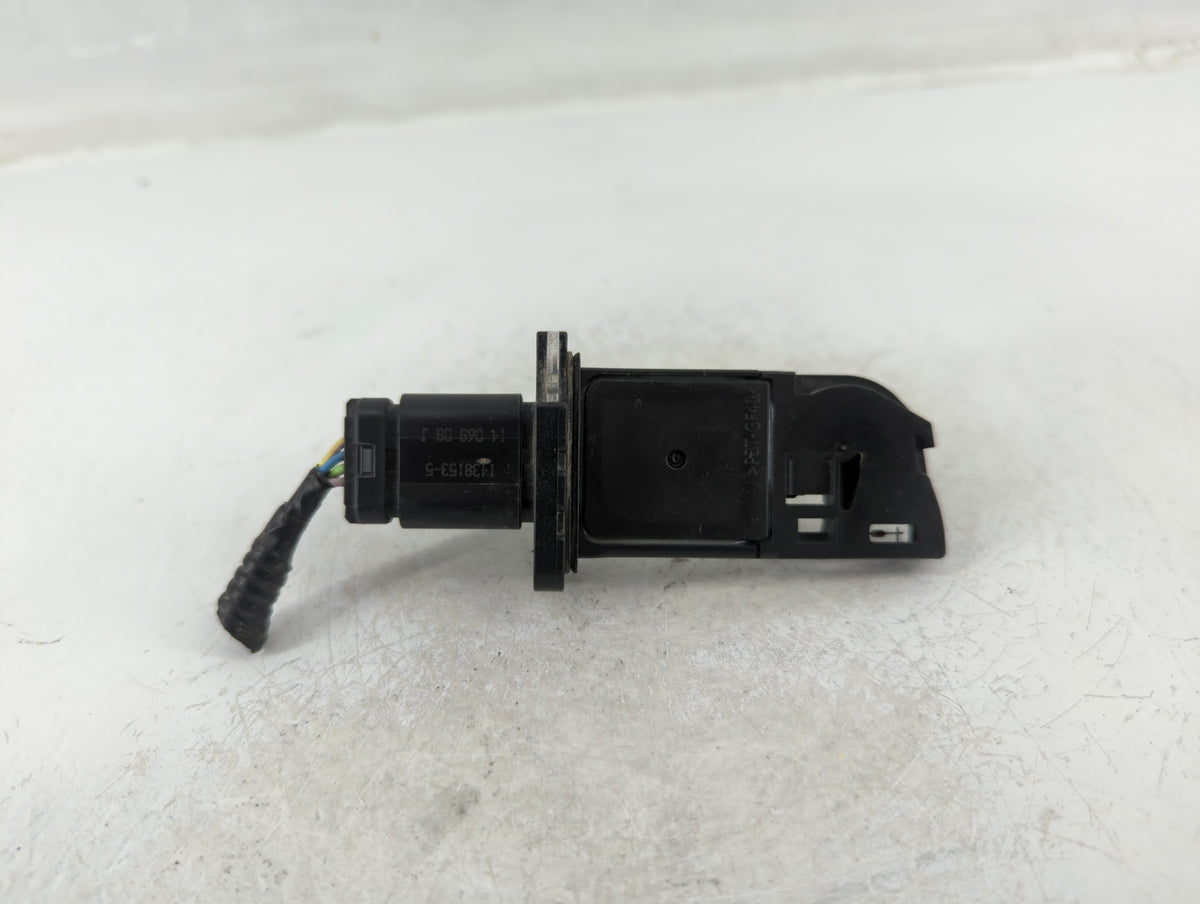 2013-2016 Ford Taurus Mass Air Flow Meter Maf Sensor 640890 - Oemusedautoparts1.com