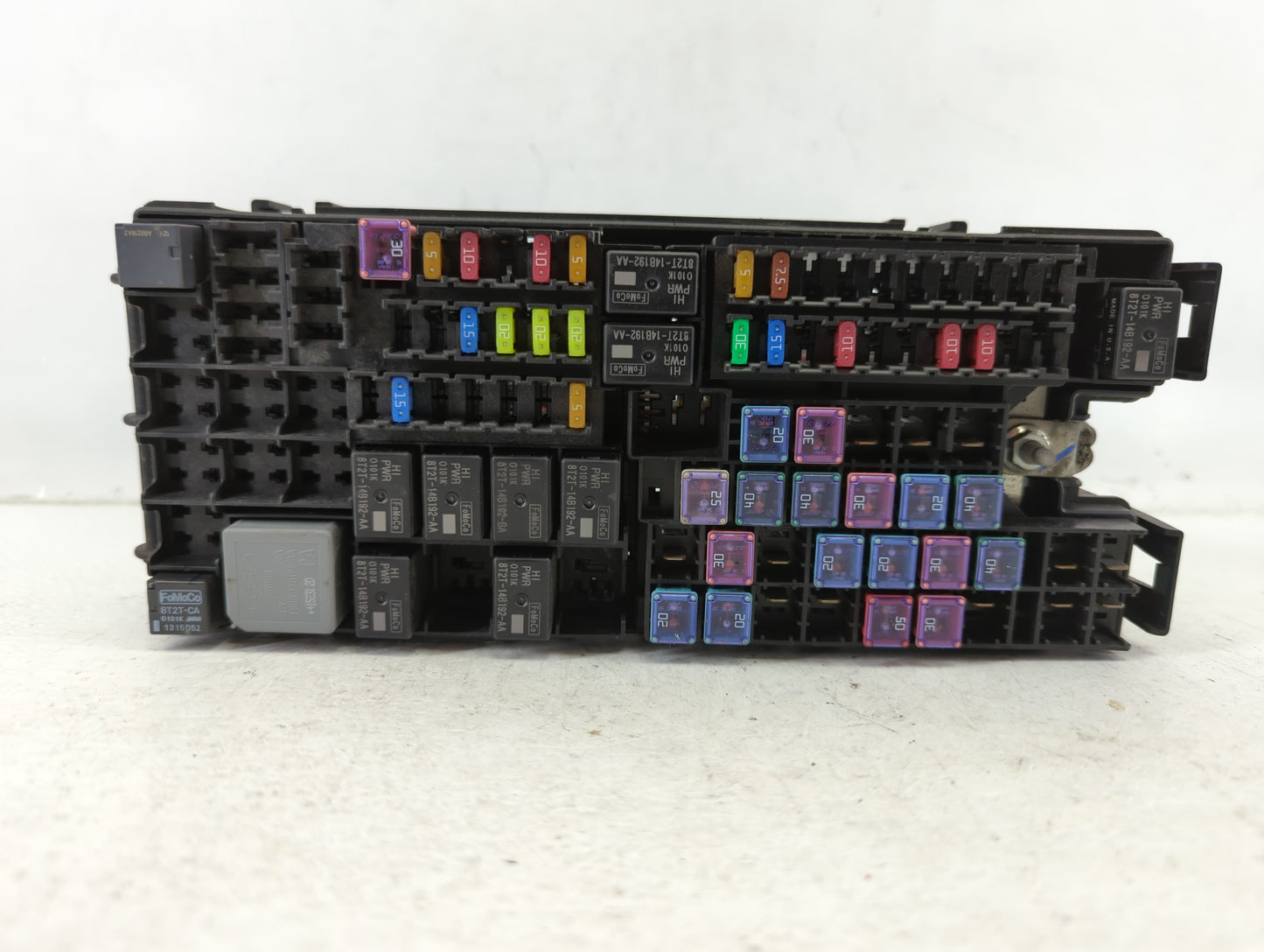 2013-2016 Ford Taurus Fusebox Fuse Box Panel Relay Module P/N:DG1T-14A003-BA Fits Fits 2013 2014 2015 2016 OEM Used Auto Par
