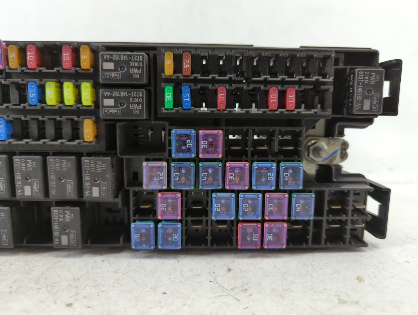2013-2016 Ford Taurus Fusebox Fuse Box Panel Relay Module P/N:DG1T-14A003-BA Fits Fits 2013 2014 2015 2016 OEM Used Auto Par