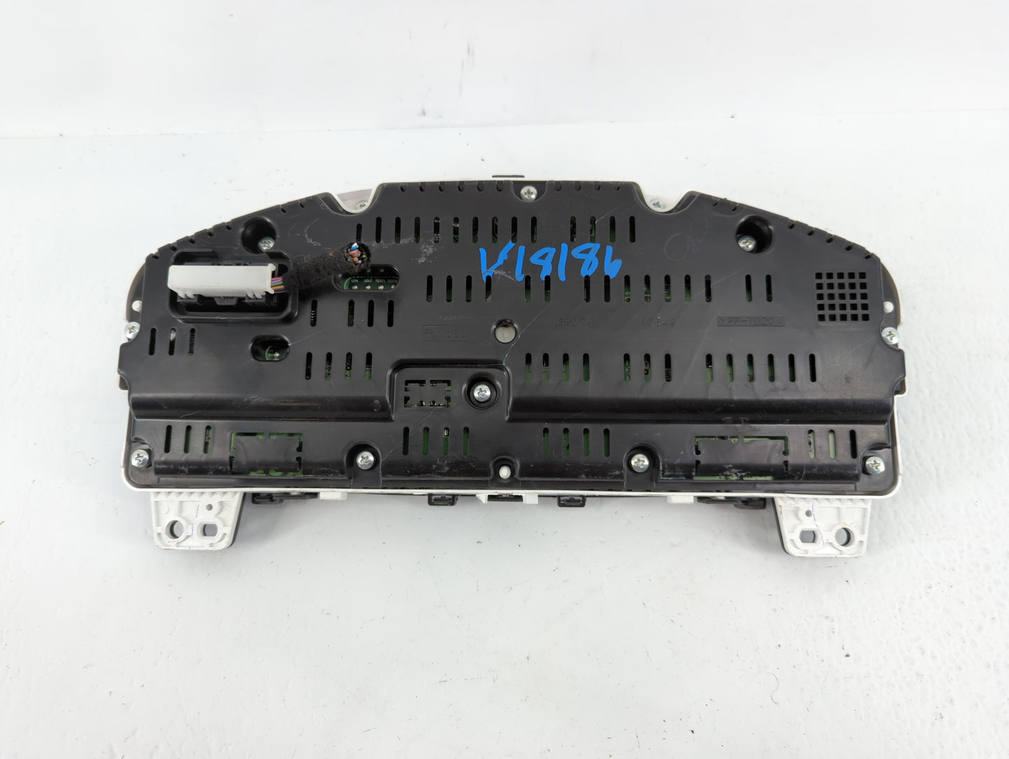 2015 Ford Taurus Instrument Cluster Speedometer Gauges P/N:FG1T-10849-EA FG1T-10849-EC, FG1T-10849-EB Fits OEM Used Auto Par