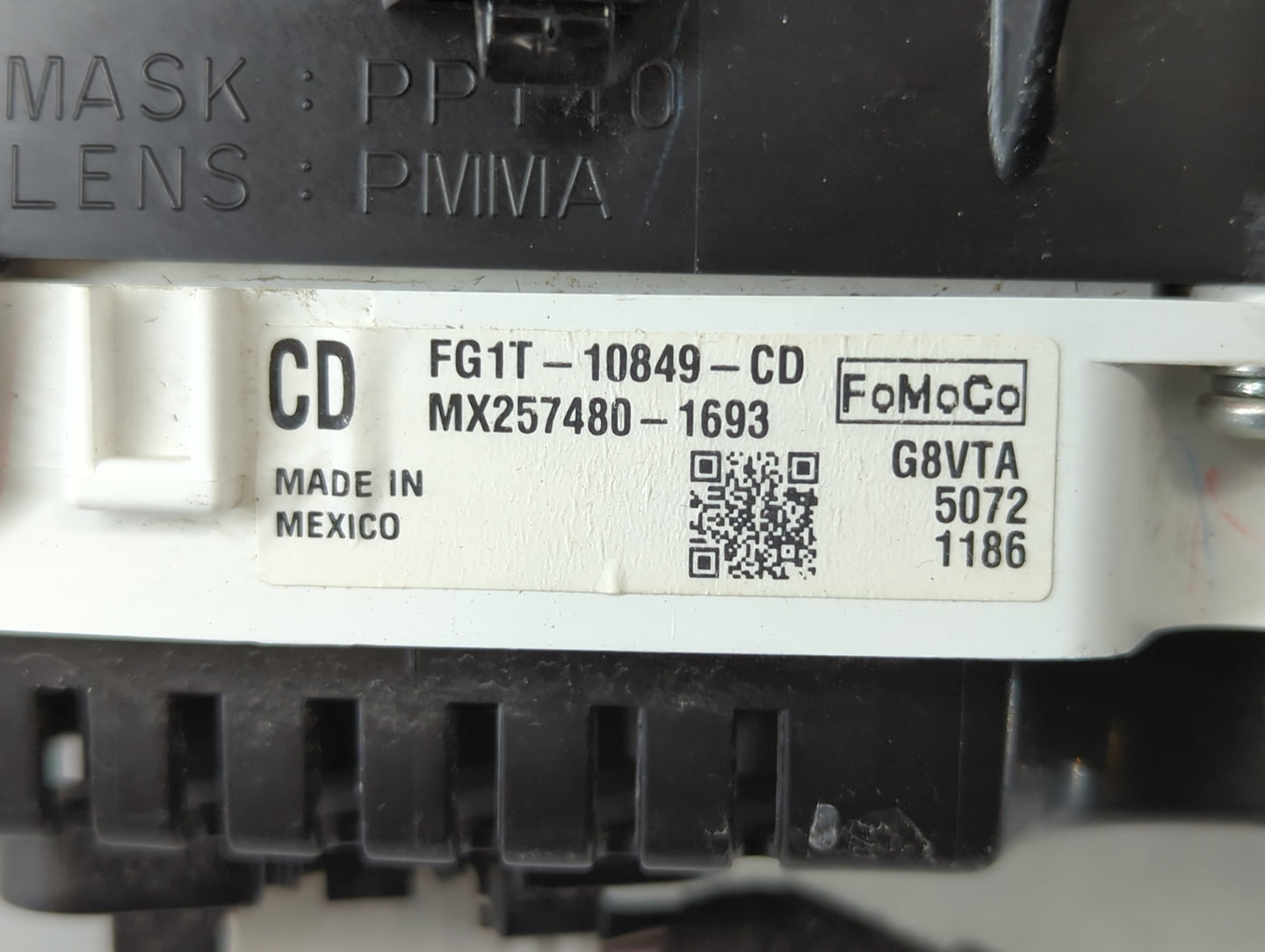 2015-2016 Ford Taurus Instrument Cluster Speedometer Gauges P/N:MX257480-1693 FG1T-10849-CD Fits Fits 2015 2016 OEM Used Aut