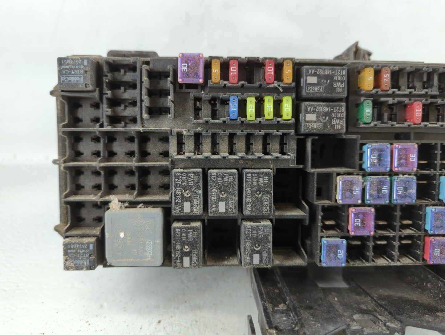 2013-2016 Ford Taurus Fusebox Fuse Box Panel Relay Module P/N:DG1T-14A003-BA Fits Fits 2013 2014 2015 2016 OEM Used Auto Par