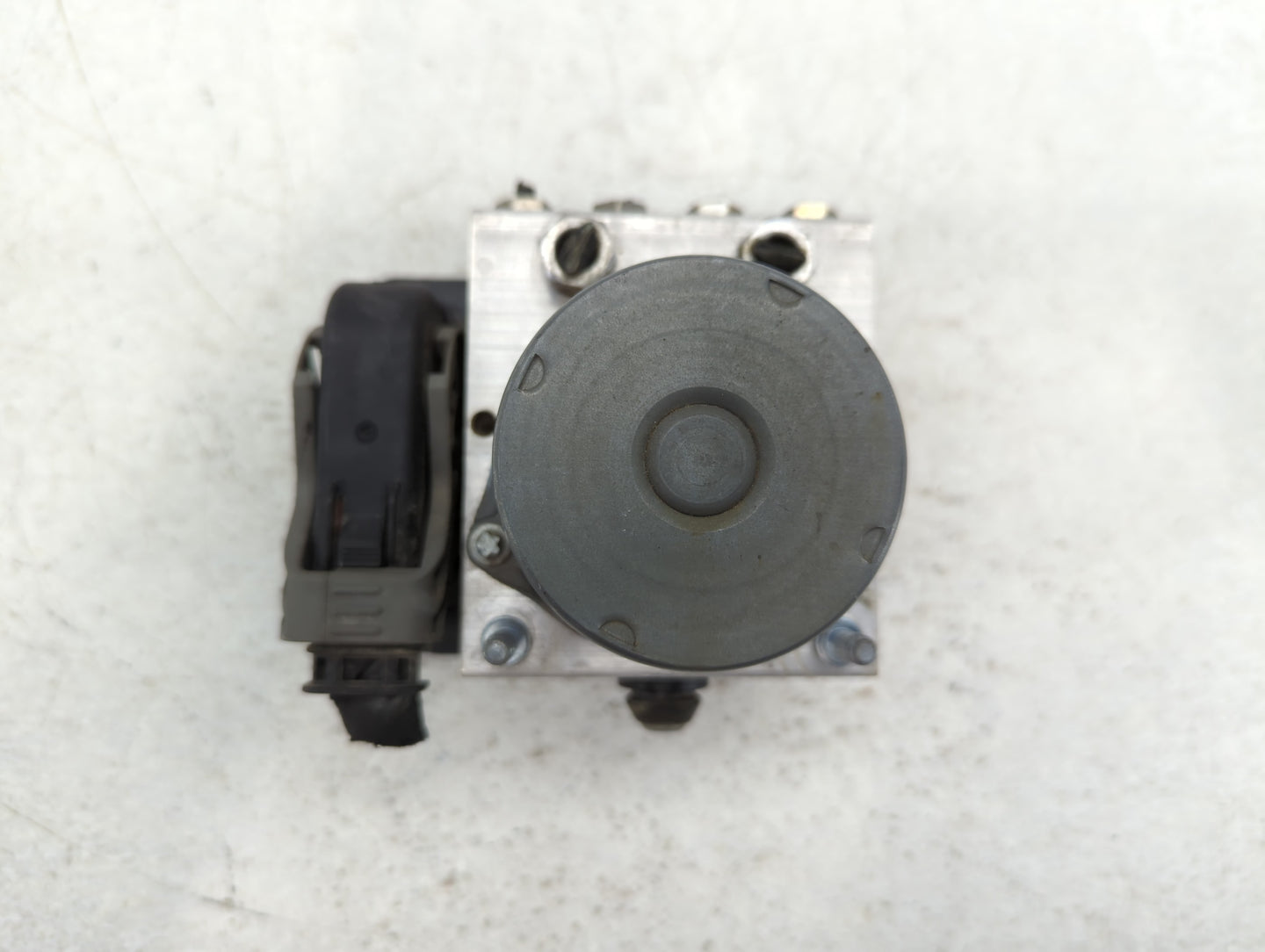 2014-2019 Ford Taurus ABS Pump Control Module Replacement P/N:FG13-2C405-A Fits Fits 2014 2015 2016 2017 2018 2019 OEM Used 