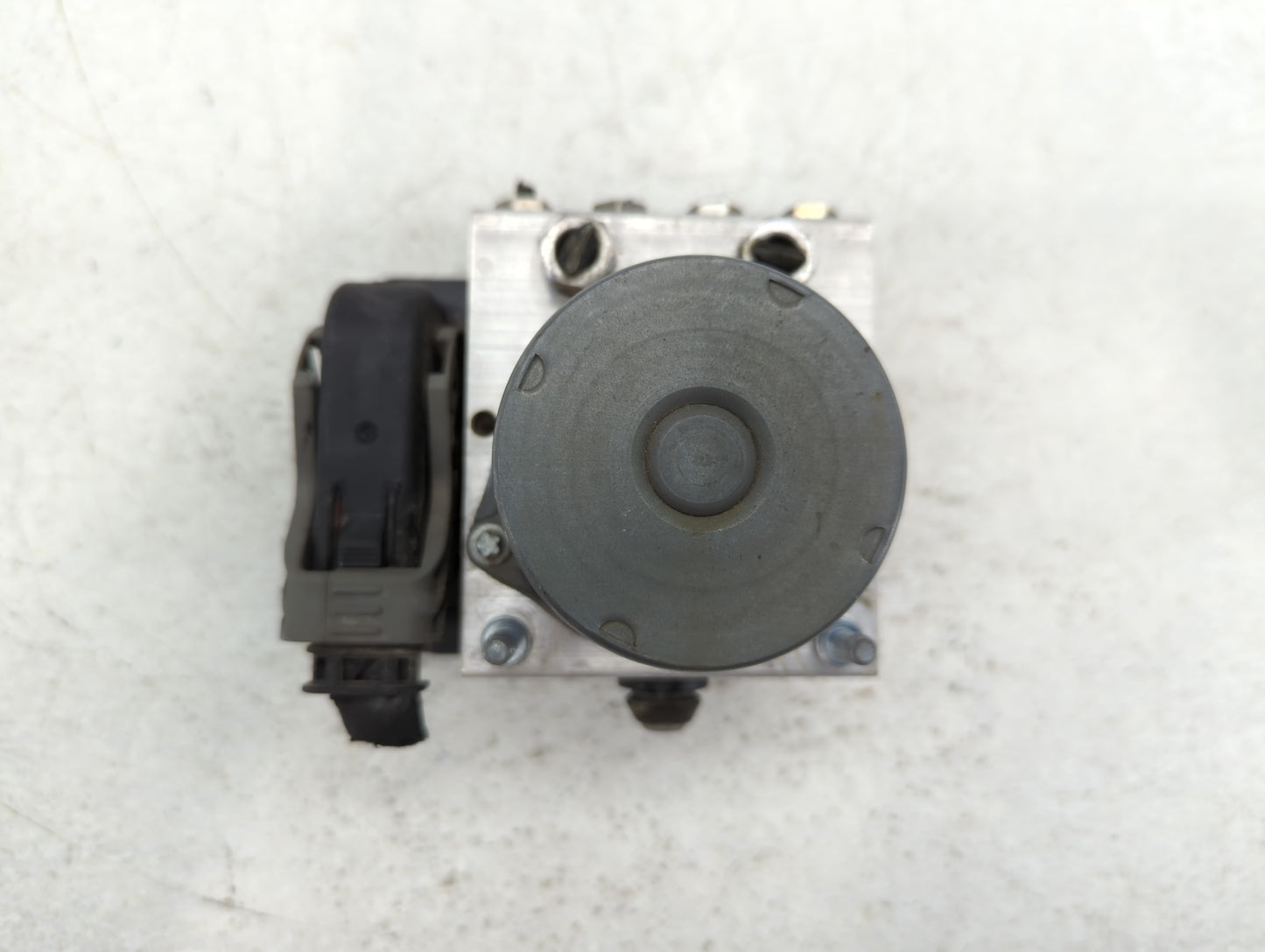2014-2019 Ford Taurus ABS Pump Control Module Replacement P/N:FG13-2C405-A Fits Fits 2014 2015 2016 2017 2018 2019 OEM Used 