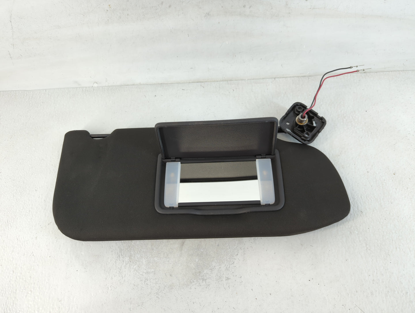 2013-2019 Ford Taurus Sun Visor Shade Replacement Passenger Right Mirror Fits OEM Used Auto Parts - Oemusedautoparts1.com