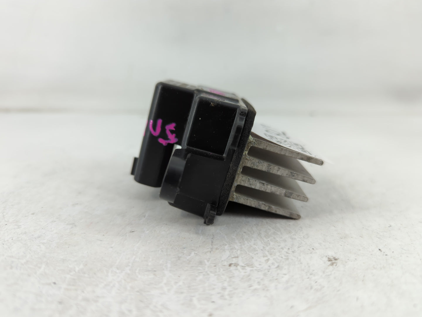 2007-2019 Ford Taurus Chassis Control Module Ccm Bcm Body Control 9l34-19 - Oemusedautoparts1.com