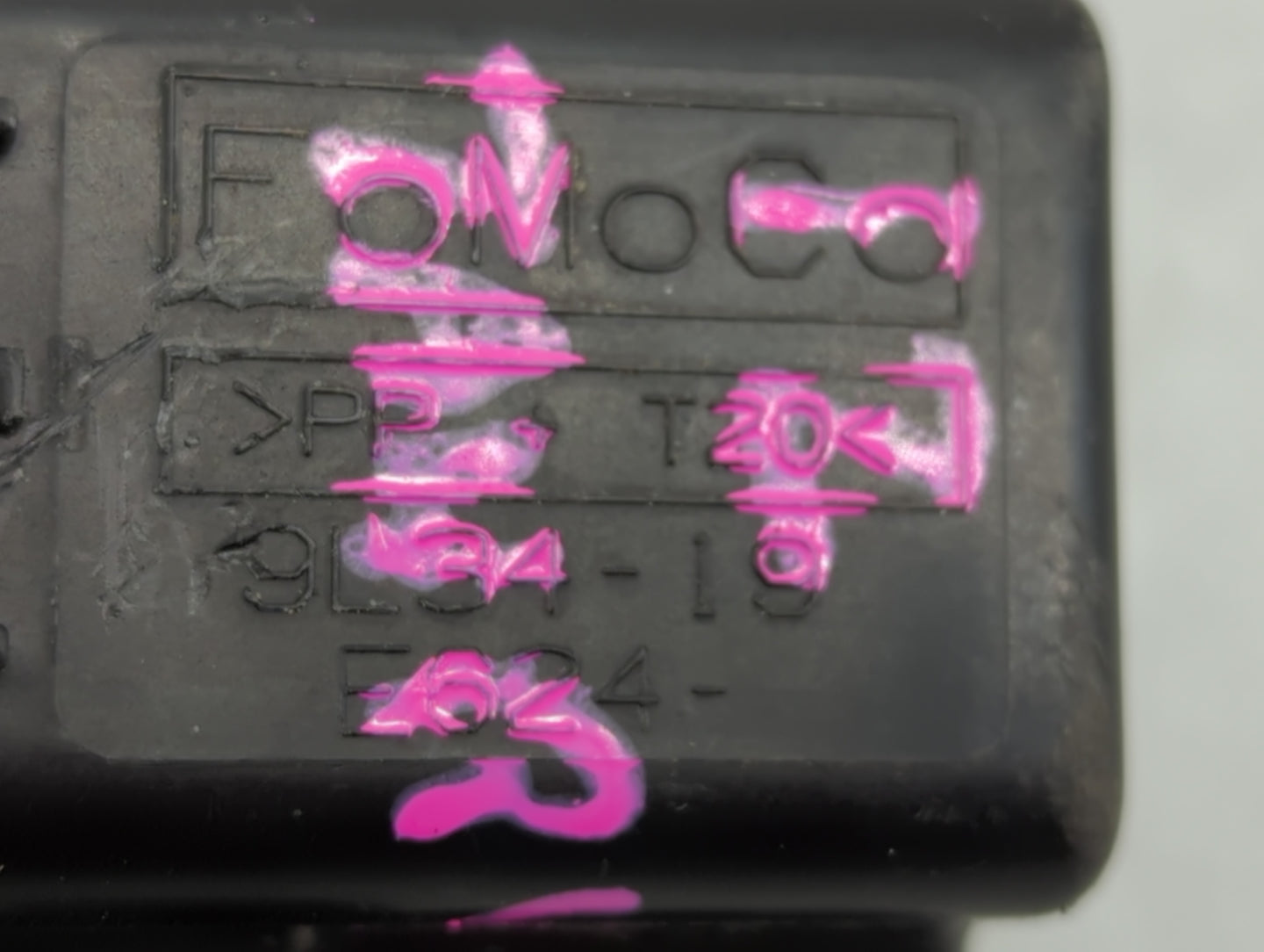 2007-2019 Ford Taurus Chassis Control Module Ccm Bcm Body Control 9l34-19 - Oemusedautoparts1.com