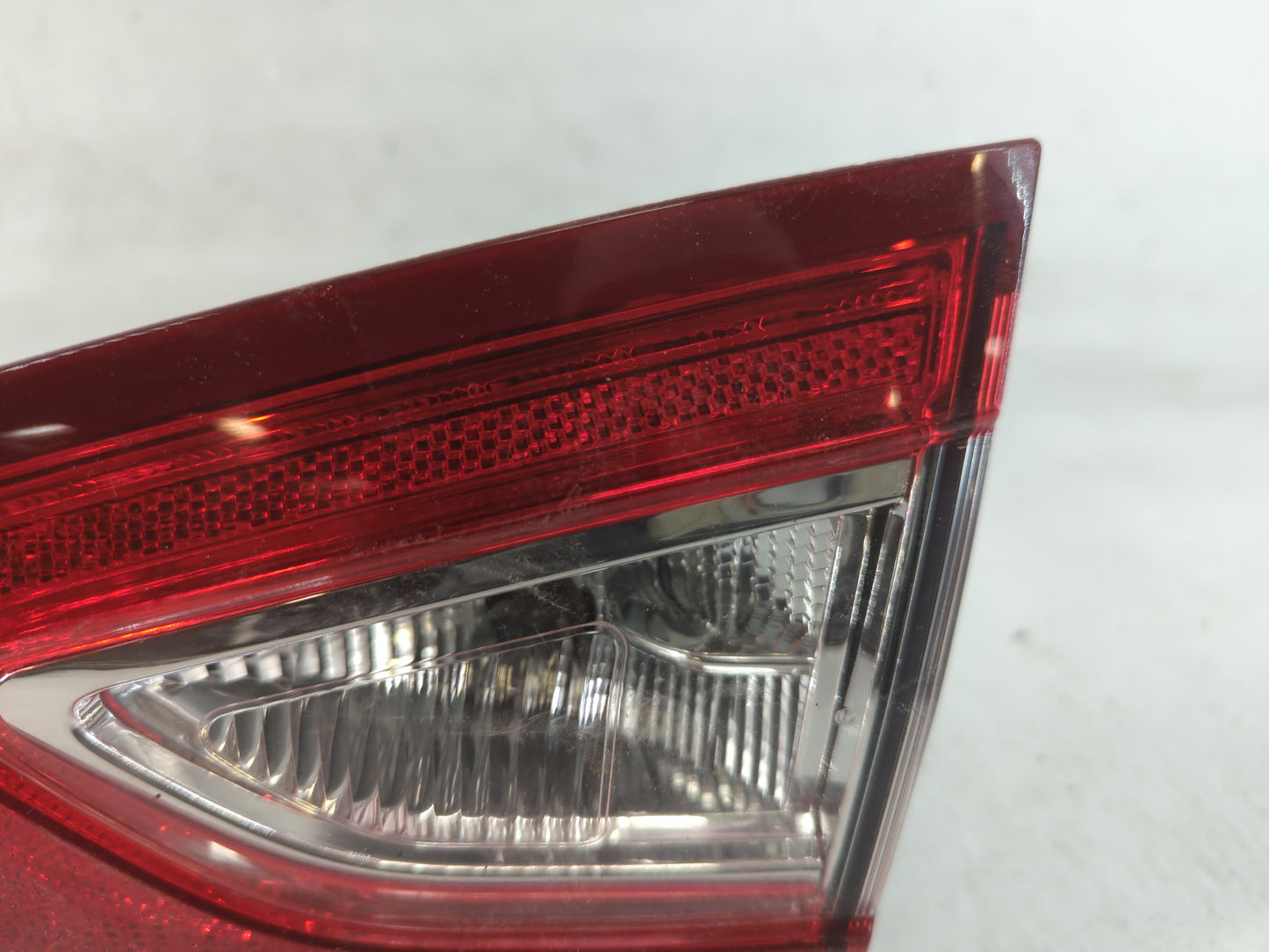 2013-2019 Ford Taurus Tail Light Assembly Passenger Right OEM P/N:DG73-13A602-AF Fits Fits 2013 2014 2015 2016 2017 2018 201