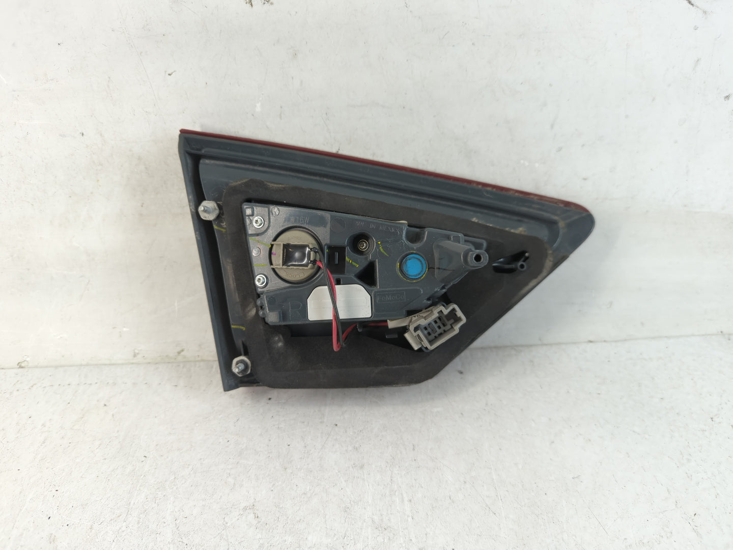 2013-2019 Ford Taurus Tail Light Assembly Passenger Right OEM P/N:DG73-13A602-AF Fits Fits 2013 2014 2015 2016 2017 2018 201