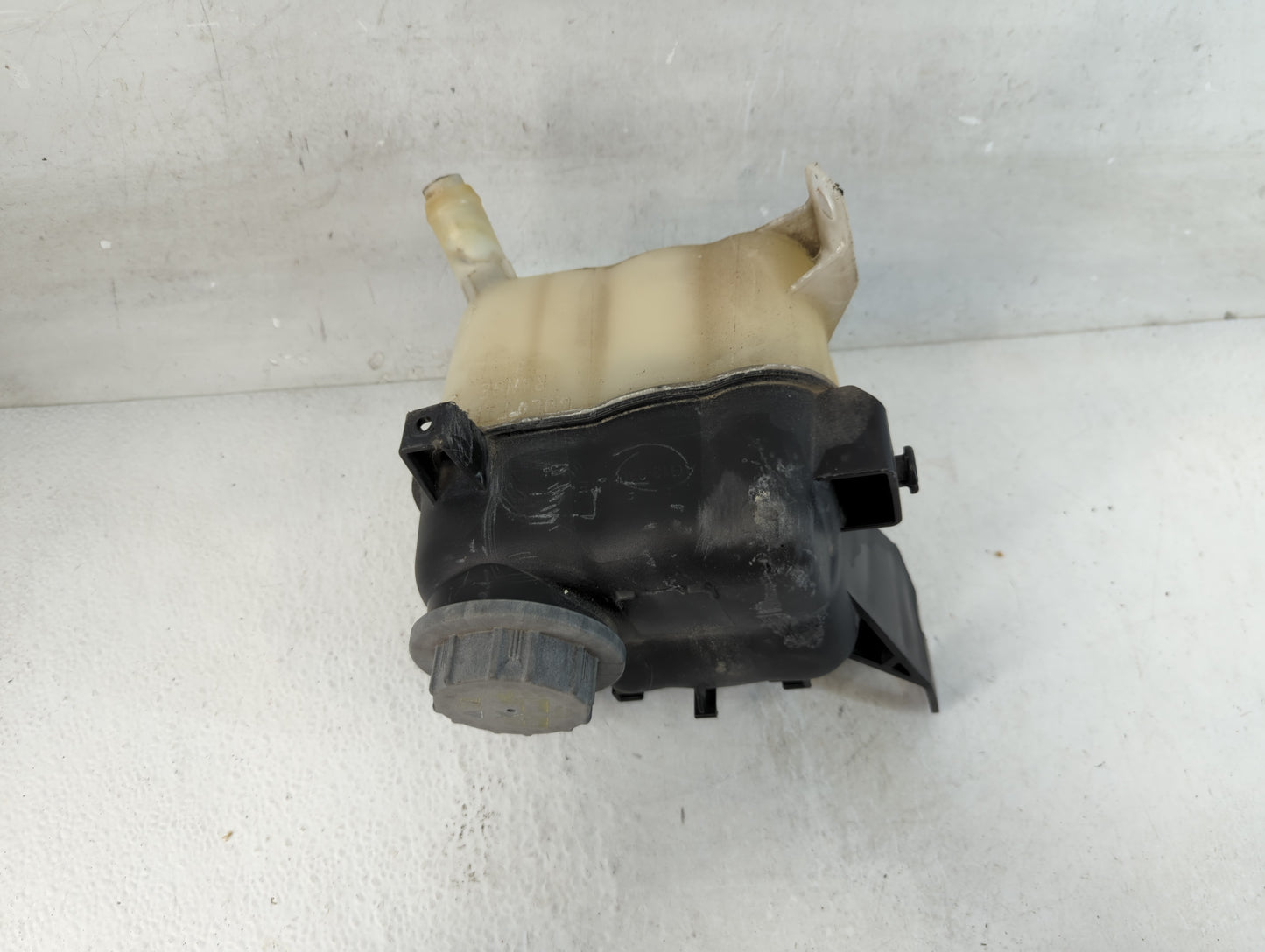 2012-2019 Ford Taurus Radiator Coolant Overflow Expansion Tank Bottle - Oemusedautoparts1.com