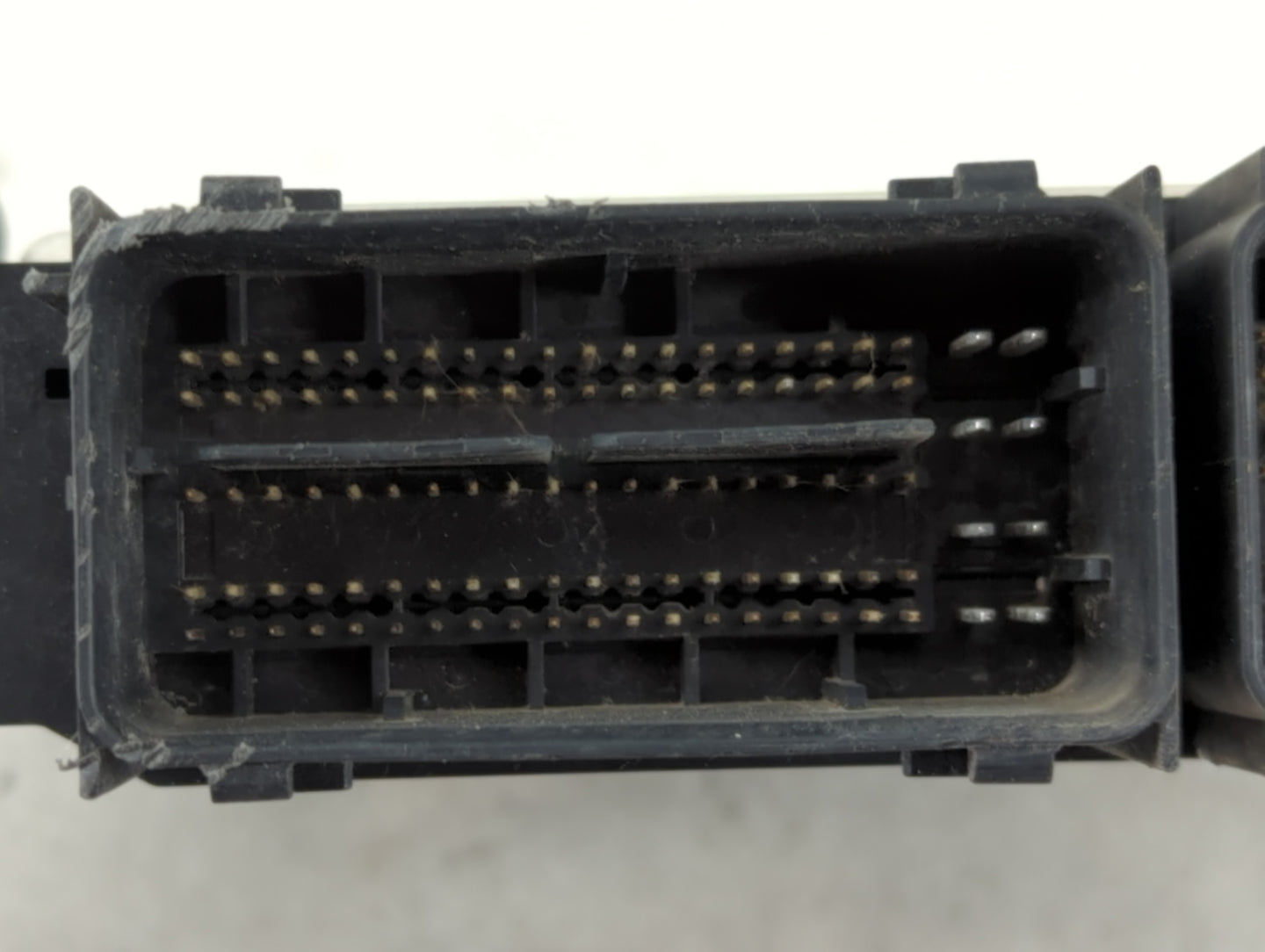 2015 Ford Taurus PCM Engine Control Computer ECU ECM PCU OEM Fits OEM Used Auto Parts - Oemusedautoparts1.com