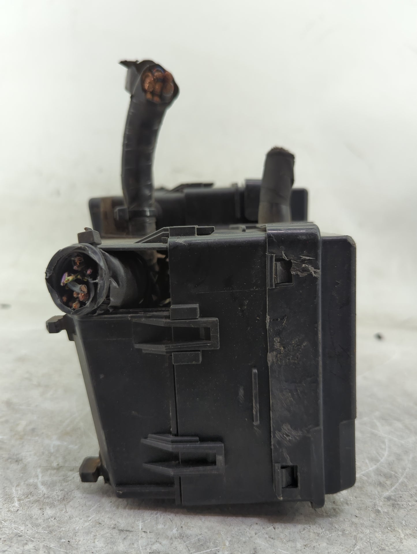 2015 Ford Transit Fusebox Fuse Box Panel Relay Module P/N:AV6T-14A142-AB Fits OEM Used Auto Parts - Oemusedautoparts1.com