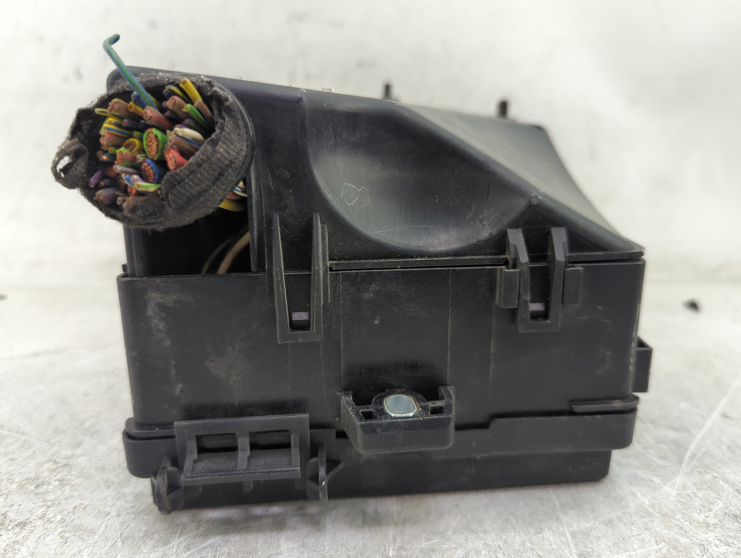 2015 Ford Transit Fusebox Fuse Box Panel Relay Module P/N:AV6T-14A142-AB Fits OEM Used Auto Parts - Oemusedautoparts1.com