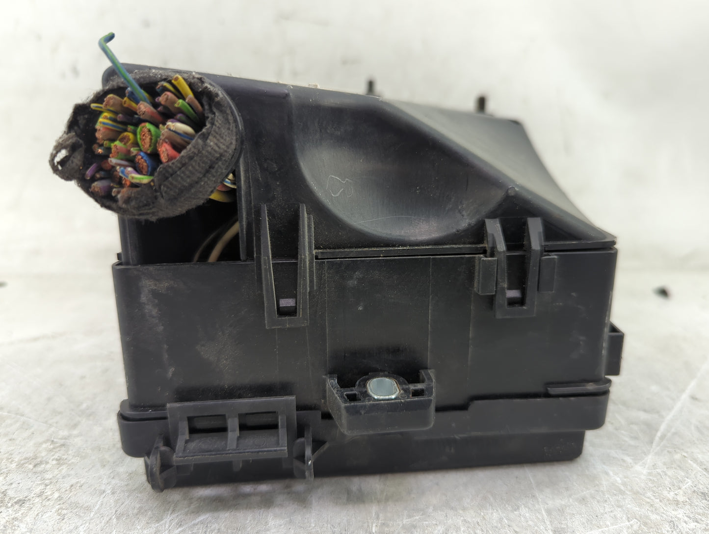 2015 Ford Transit Fusebox Fuse Box Panel Relay Module P/N:AV6T-14A142-AB Fits OEM Used Auto Parts - Oemusedautoparts1.com